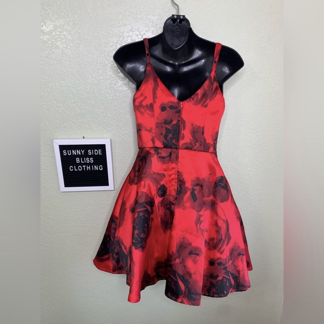 Other Red Black Floral Satin Fit & Flare Dress With Pockets Size 1 Size XS / US 0-2 / IT 36-38 - 8 Thumbnail