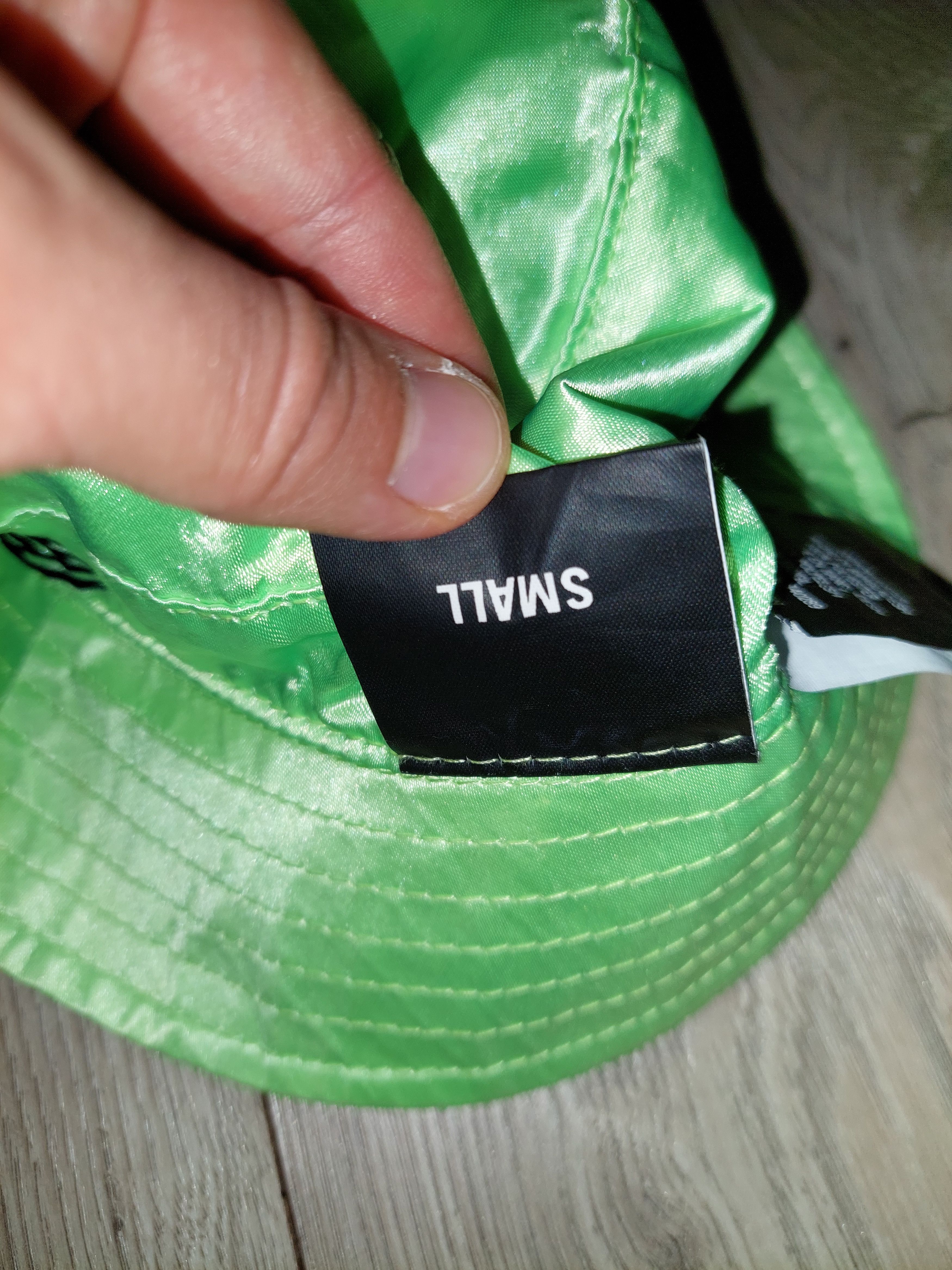 Billie Eilish Billie Eilish Billiondolla bucket hat rare Size ONE SIZE - 5 Thumbnail