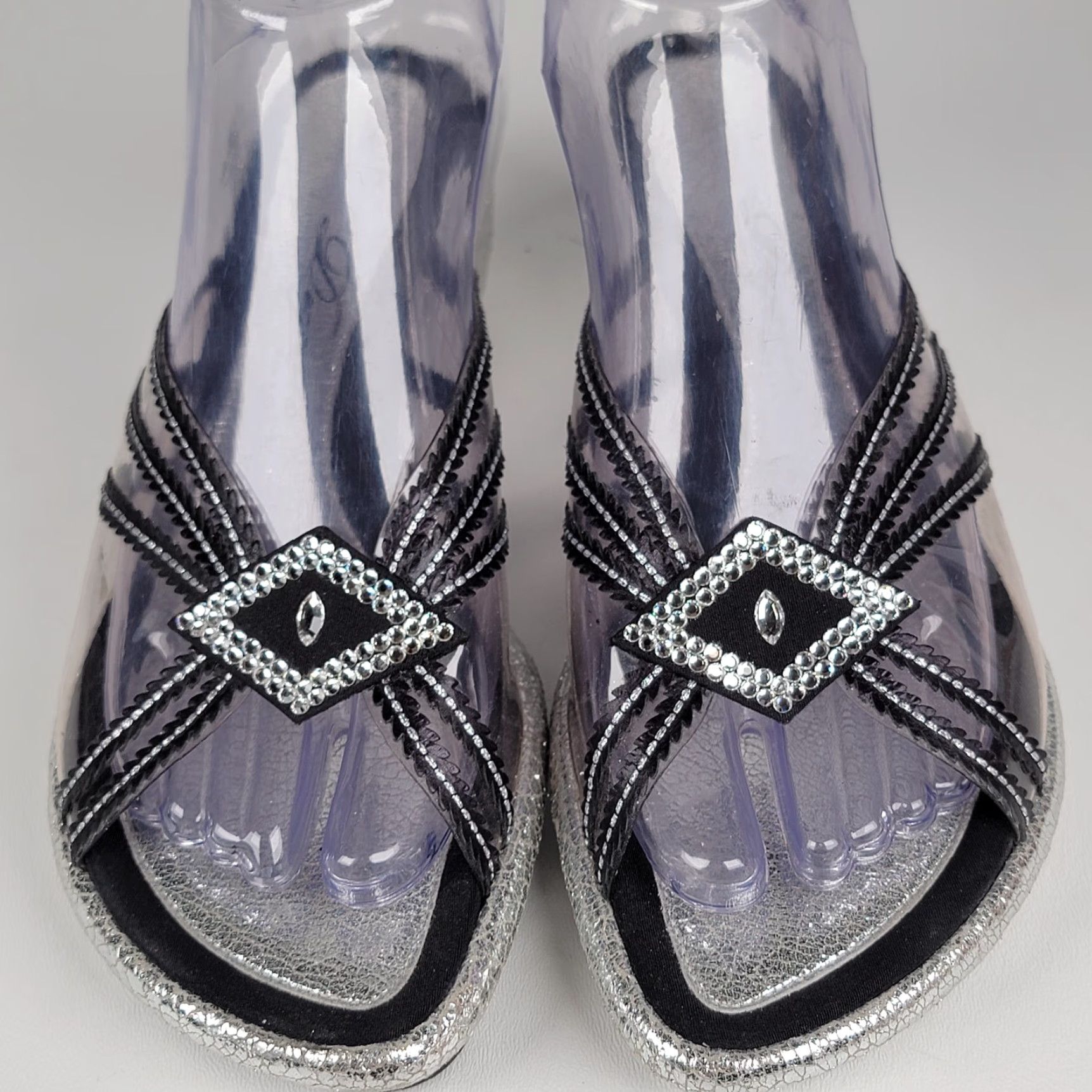 Vintage Degaria Women's Heel Open Toe Kitten Pump Silver Black 8.5 Pumps Shoes Size US 9 / IT 39 - 2 Thumbnail