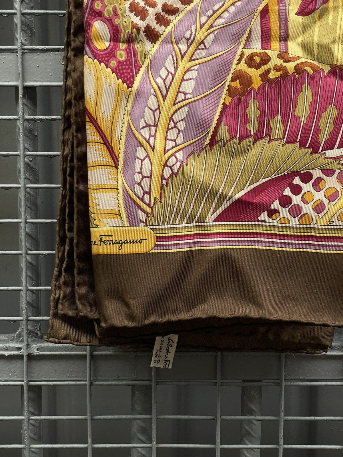 Salvatore Ferragamo Salvatore Ferragamo "Jungle Cats" | Silk Scarf Size ONE SIZE - 2 Thumbnail
