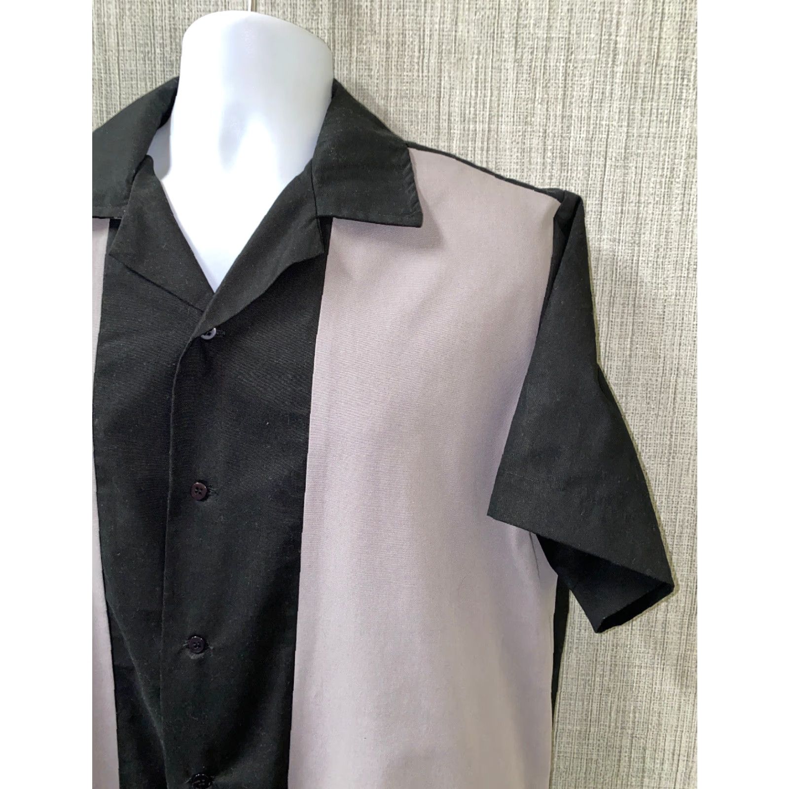 Vintage Hilton Mens Black/Gray Polyester Cotton Bowling Shirt Size M Size US M / EU 48-50 / 2 - 3 Thumbnail