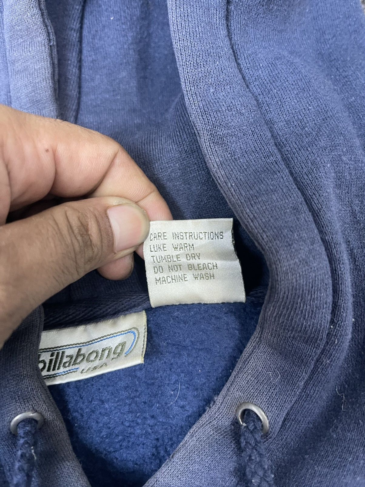 Billabong Vintage Billabong USA Faded Hoodie Streetwear Size US L / EU 52-54 / 3 - 12 Thumbnail