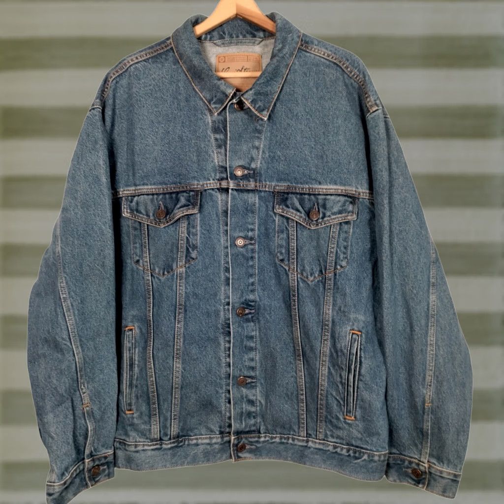 Levi's VINTAGE Levi's Jean Jacket Men XL Denim Trucker Button Up blue Pocketed Regular fit Size US 36 / EU 52 - 1 Thumbnail