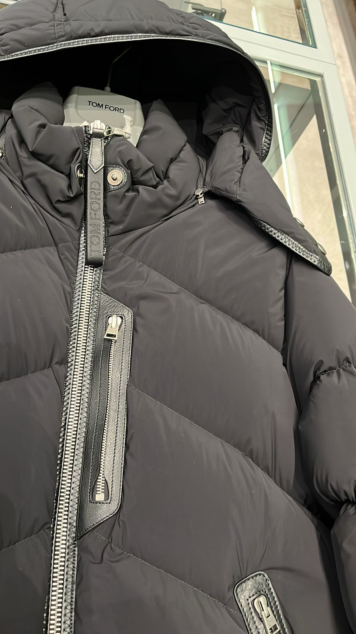 Tom Ford o1loc1c0126 OJD001 Down Jacket in Black Size US S / EU 44-46 / 1 - 4 Thumbnail