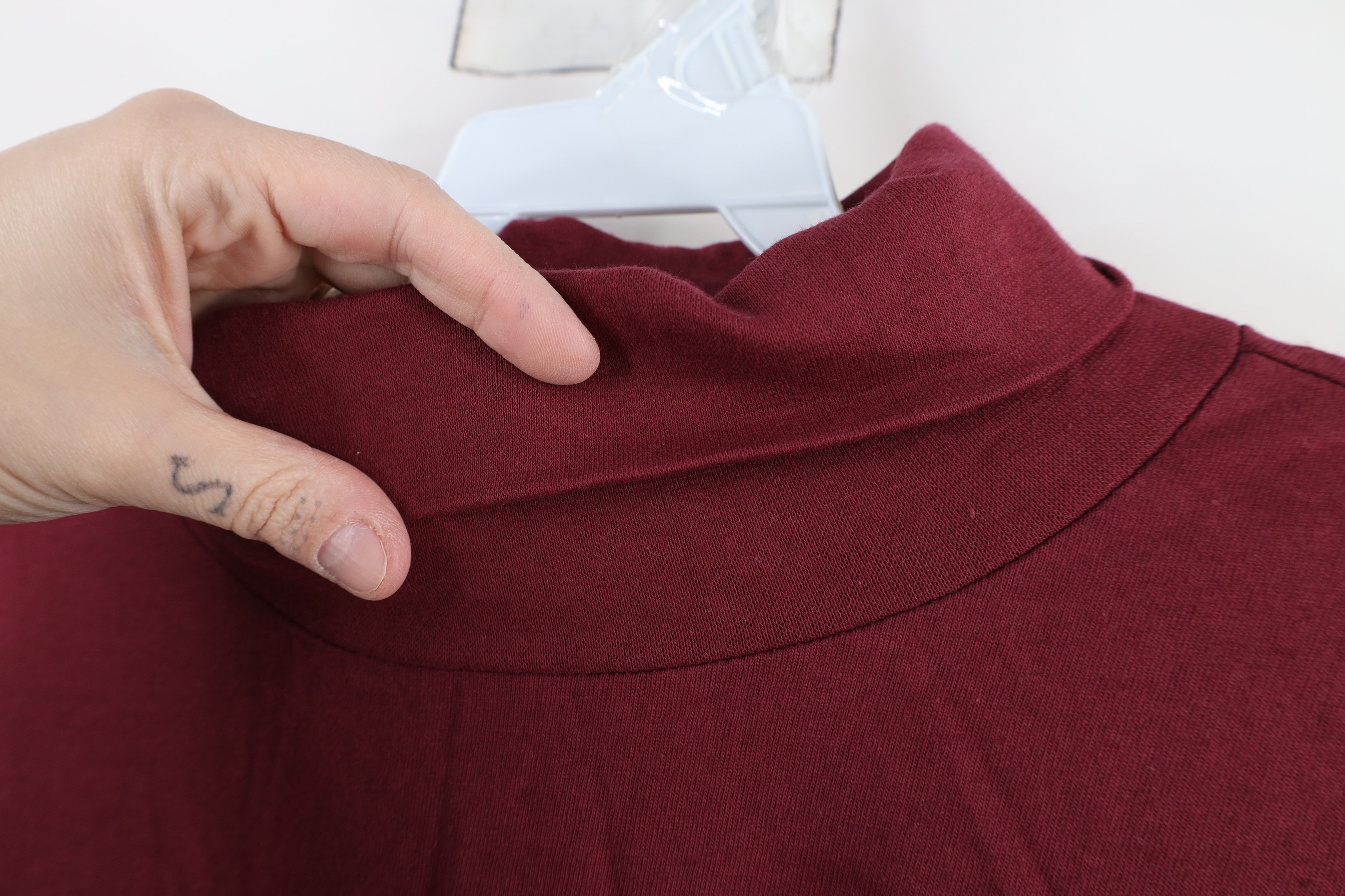 Vintage Deadstock Vintage 90s Streetwear Turtleneck T-Shirt Red USA Size US XL / EU 56 / 4 - 7 Thumbnail