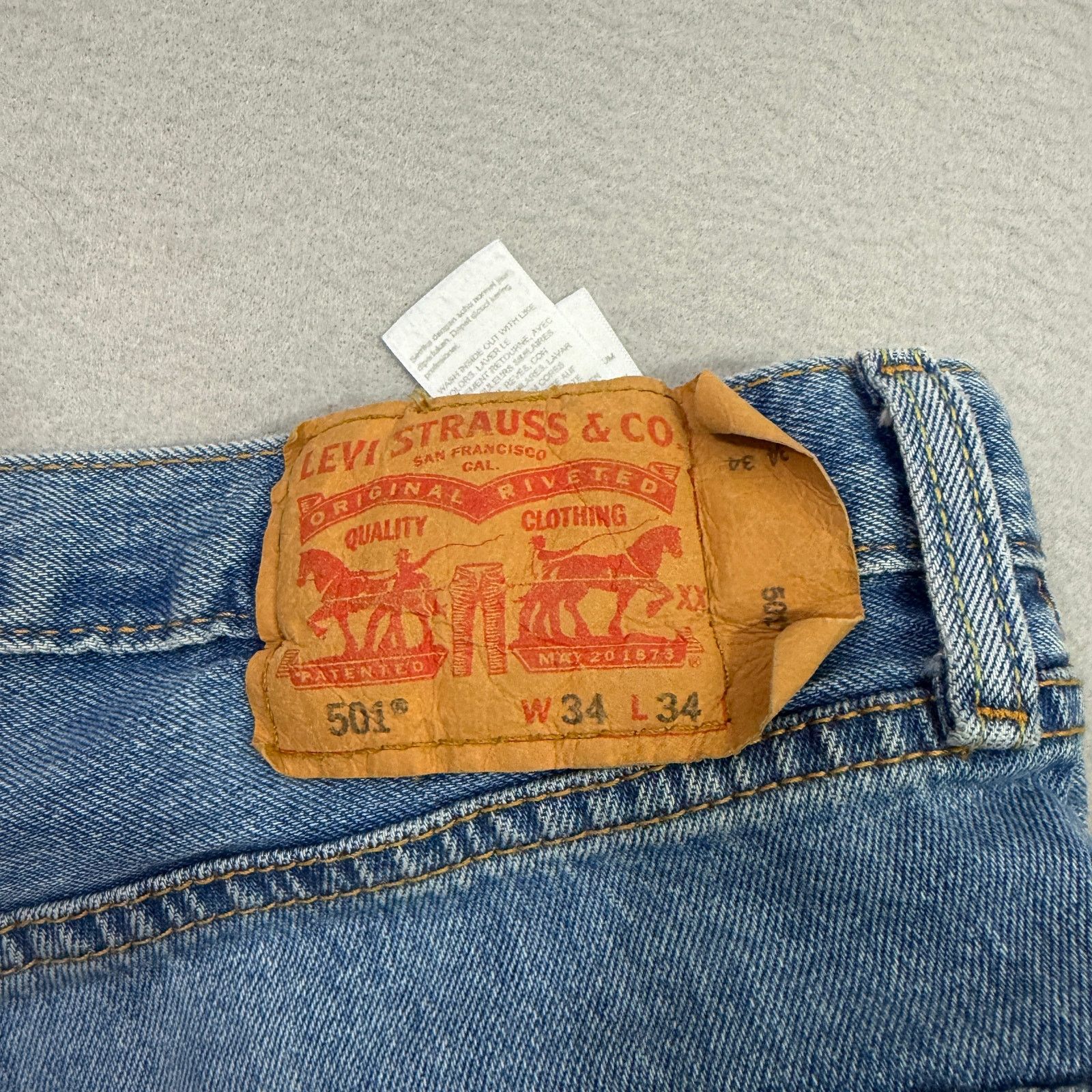Levi's Levis 501 Original Jeans Men's 34x34 Blue Faded Denim Button Size US 34 / EU 50 - 6 Thumbnail
