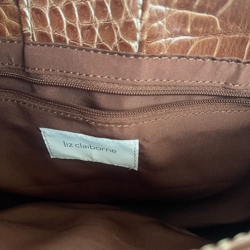 Liz Claiborne Liz Claiborne Brown Alligator design purse Size ONE SIZE - 3 Thumbnail