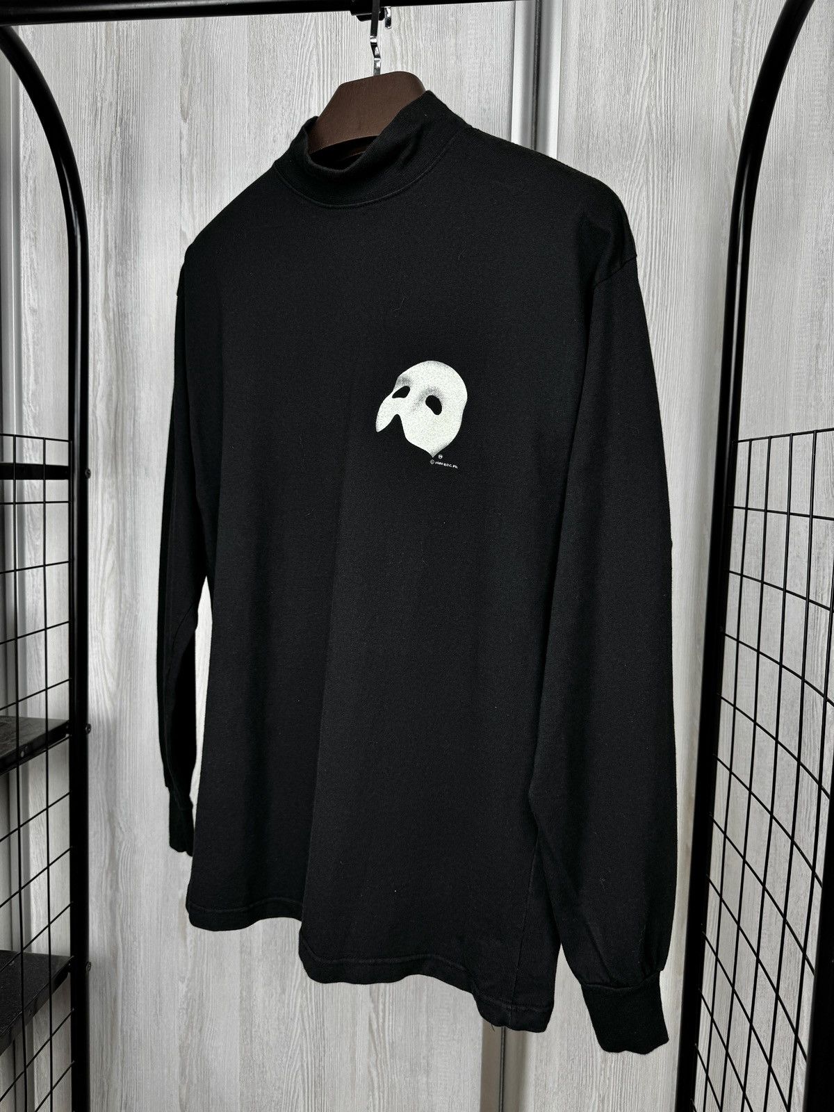 Vintage Vintage THE PHANTOM OF THE OPERA 1989 Black Neck Sweatshirt Size US L / EU 52-54 / 3 - 7 Thumbnail