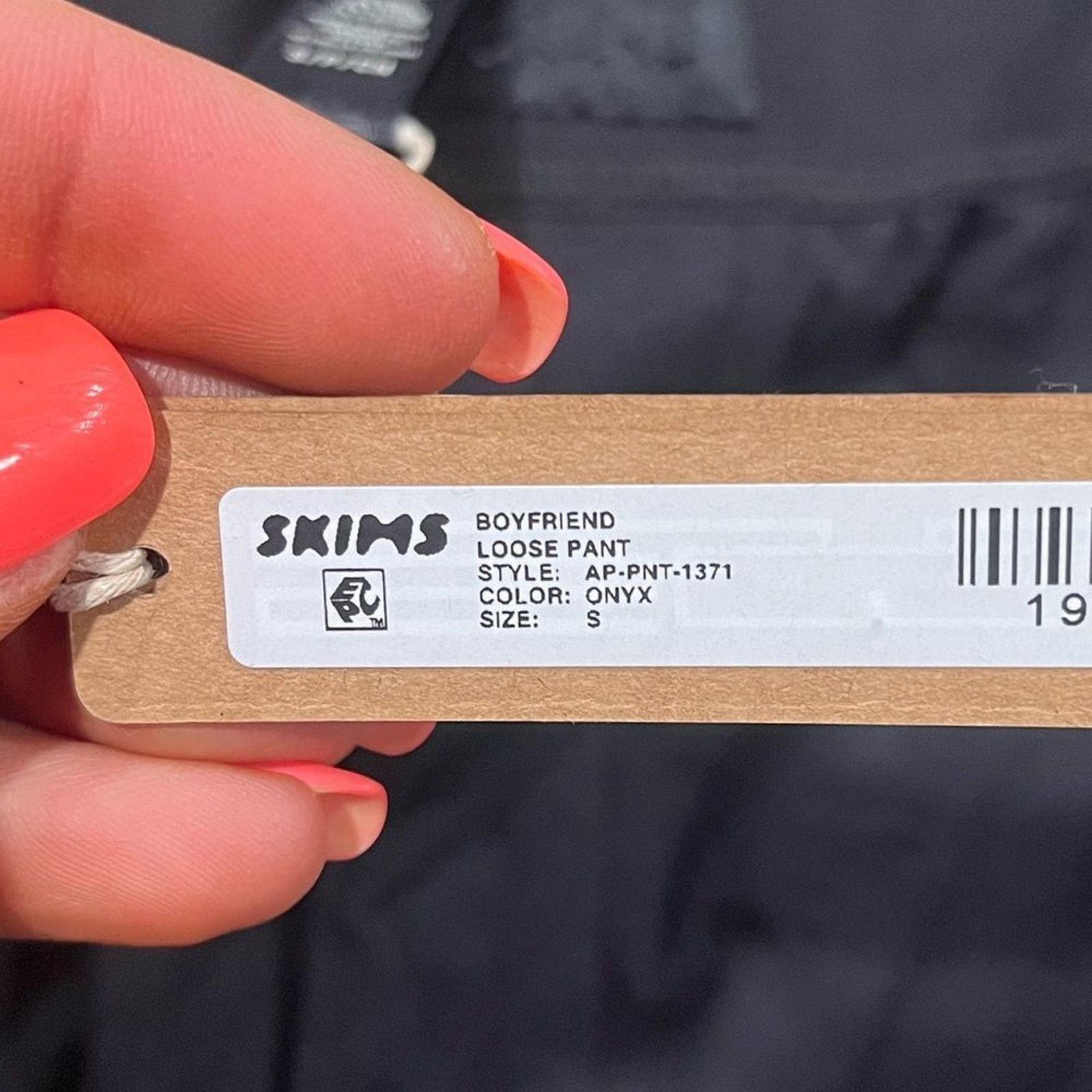 SKIMS NWT Skims Boyfriend Loose Pant Straight Leg Onyx Size S Size 30" / US 8 / IT 44 - 4 Thumbnail