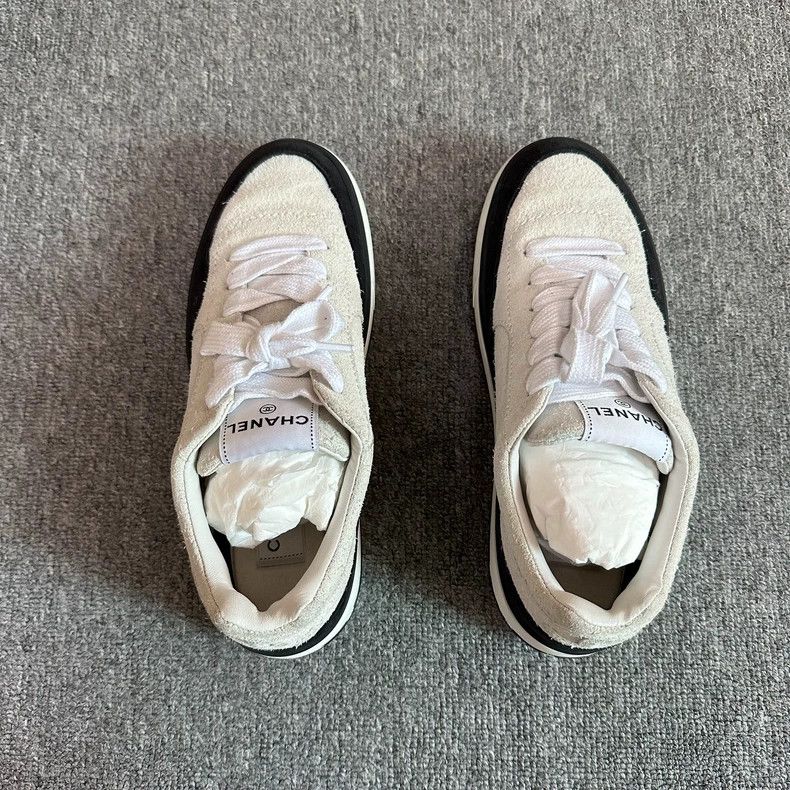 Chanel Chanel Black-and-white panda color matching back-end doubl Size US 7 / EU 40 - 3 Thumbnail