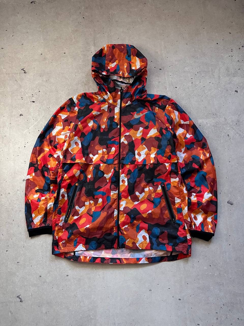 Nike Nike Shield Ghost Flash Men’s Light Jacket Windbreaker Rain Size US XL / EU 56 / 4 - 1 Thumbnail