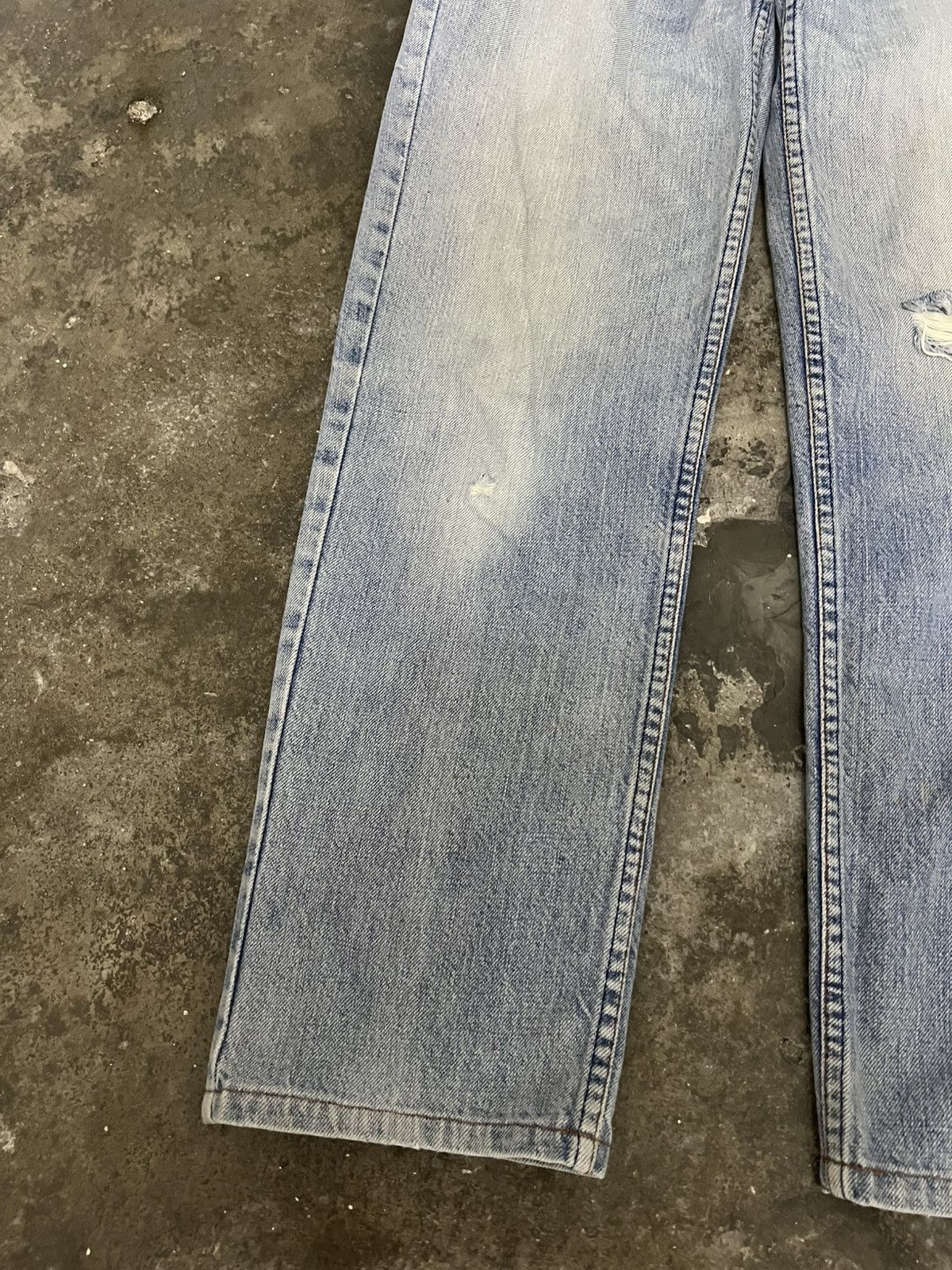 Levi's Vintage Levis Distressed Jean Size US 30 / EU 46 - 3 Thumbnail
