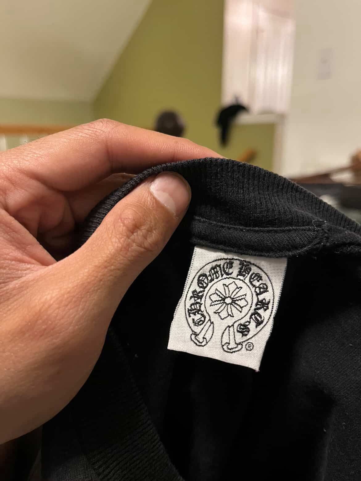 Chrome Hearts Chrome Hearts vintage malibu cross tee size small Size US S / EU 44-46 / 1 - 3 Thumbnail