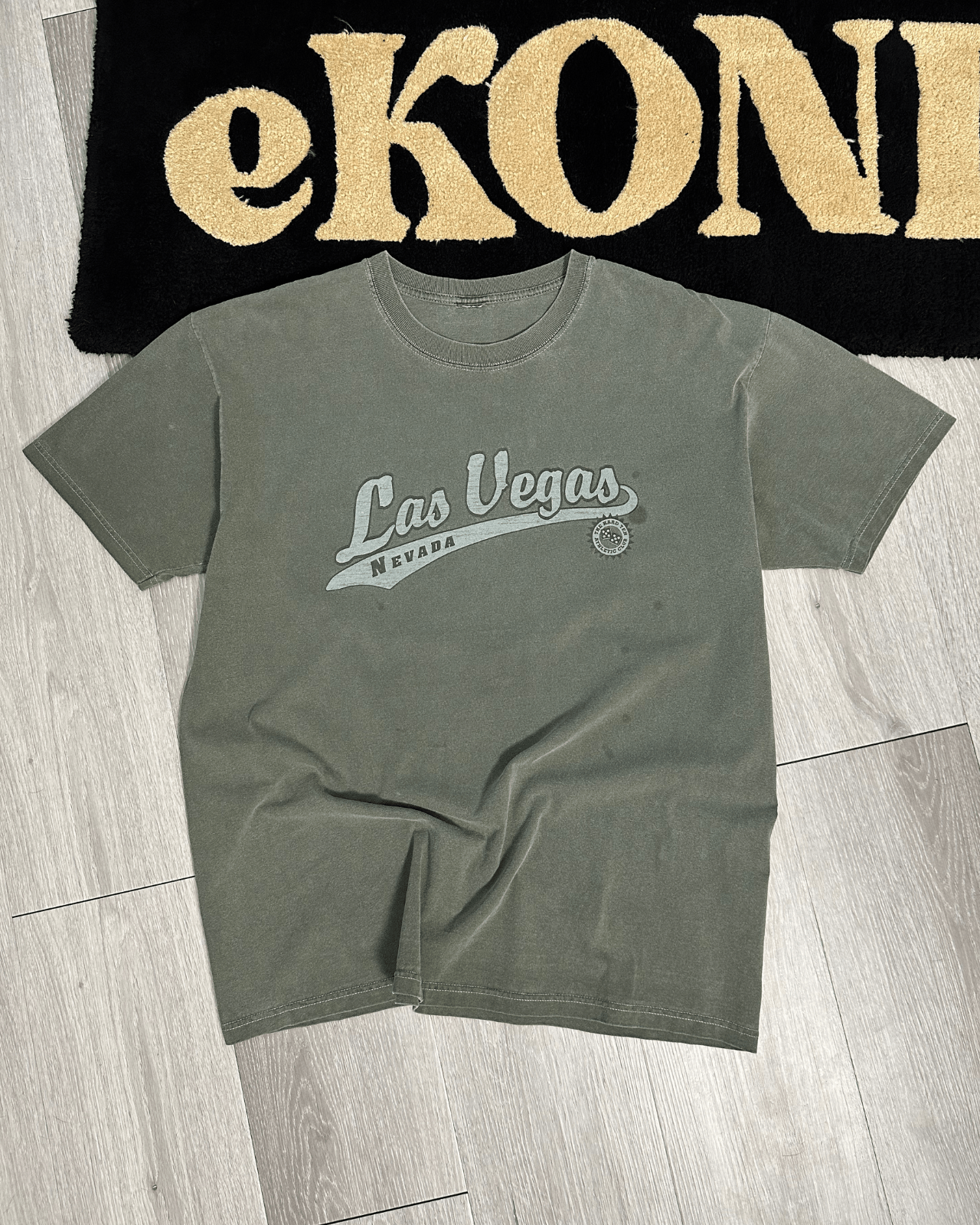 Vintage Vintage Las Vegas Nevada Hard Ten Olive Green T-Shirt Large Size US L / EU 52-54 / 3 - 1 Thumbnail
