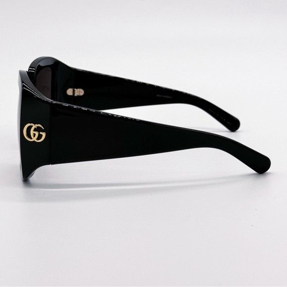NEW GUCCI GG1402S 001 OVERSIZED WOMEN BLACK SUNGLASSES GUCCI Gucci GG1402S 001 - Sunglasses for Woman - LookerOnline main image 3