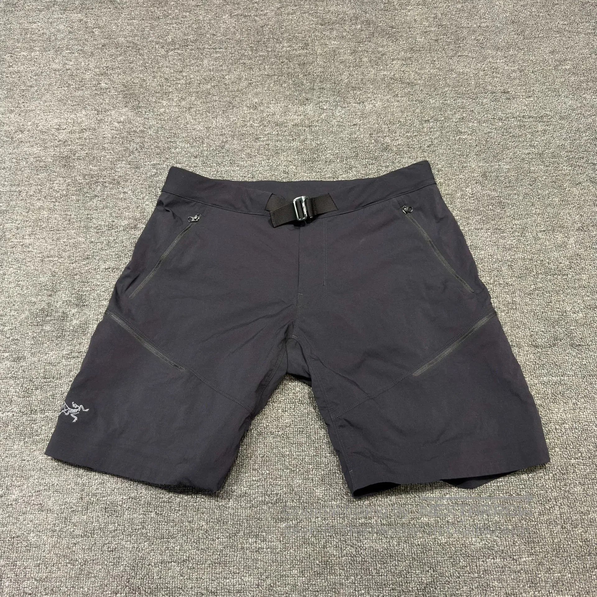 Arc'teryx Arcteryx GAMMA Quick Dry Shorts 9". Size US 32 / EU 48 - 1 Thumbnail