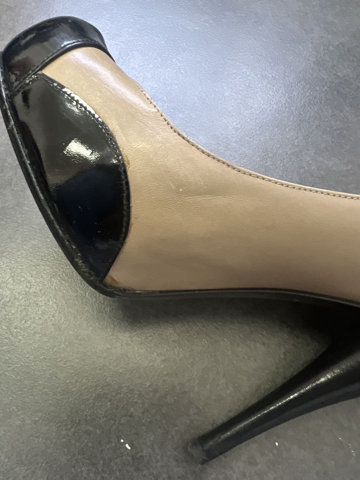 Fendi × Vintage Vintage Fendi snake skin heels Size US 7.5 / IT 37.5 - 7 Thumbnail