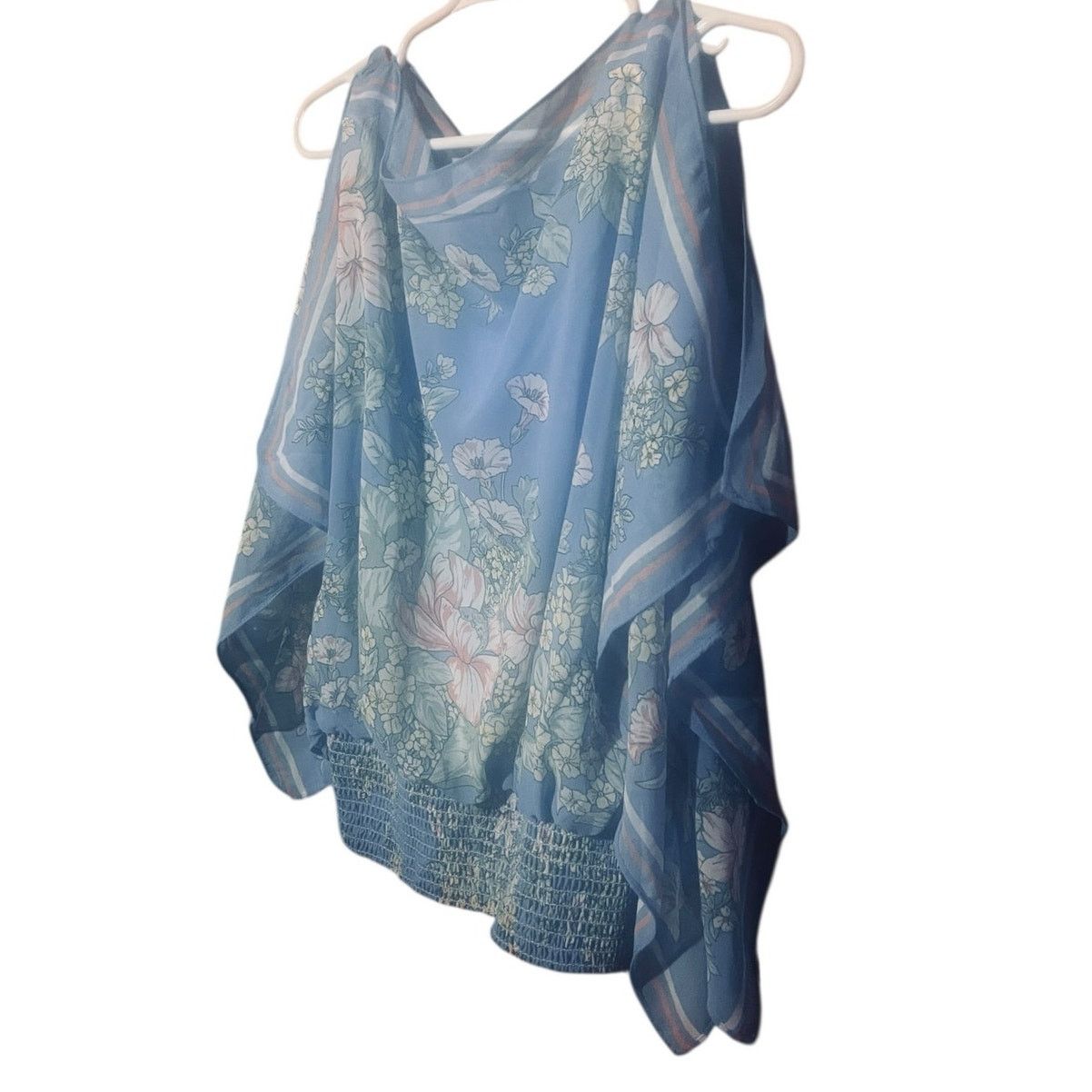 Other Max Studio Blue Floral Handerchief Blouse Size M NWT Size M / US 6-8 / IT 42-44 - 9 Thumbnail