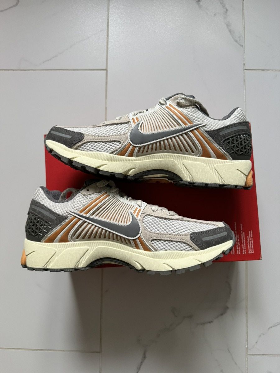 Nike Nike Vomero 5 Size US 11 / EU 44 - 2 Thumbnail