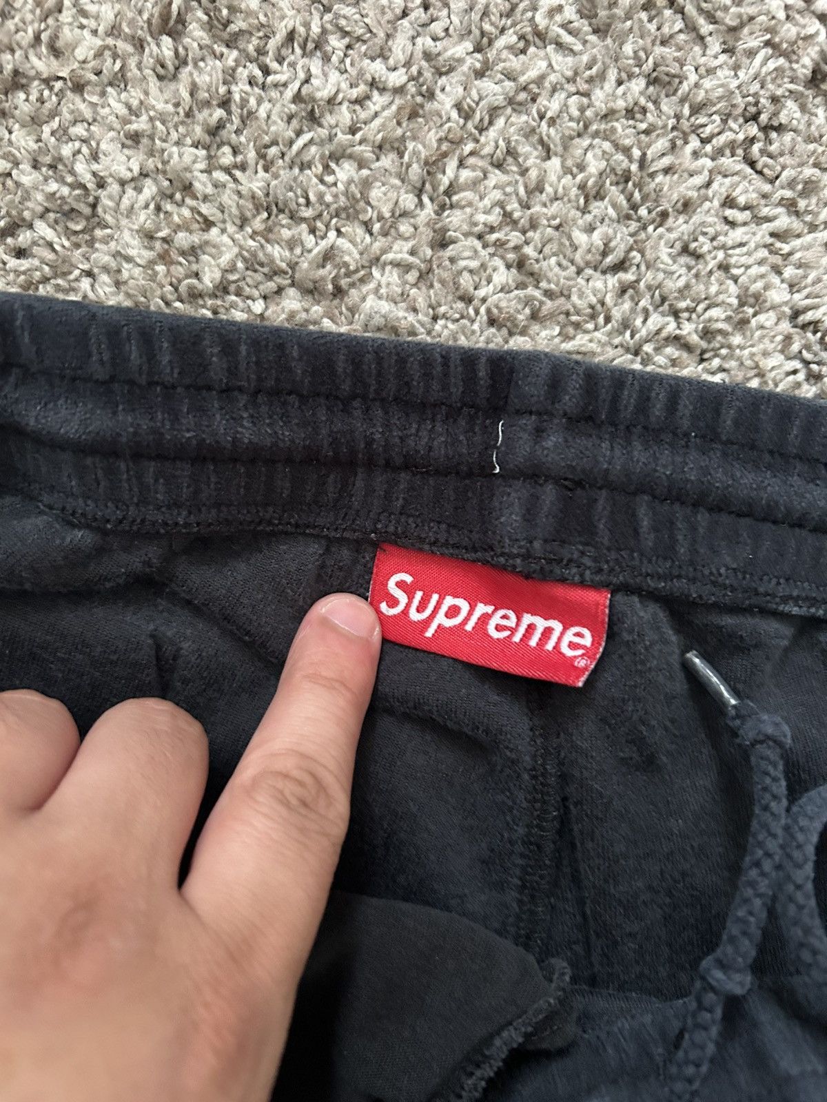 Supreme Black Velour Supreme Sweatpants Size US 32 / EU 48 - 2 Thumbnail