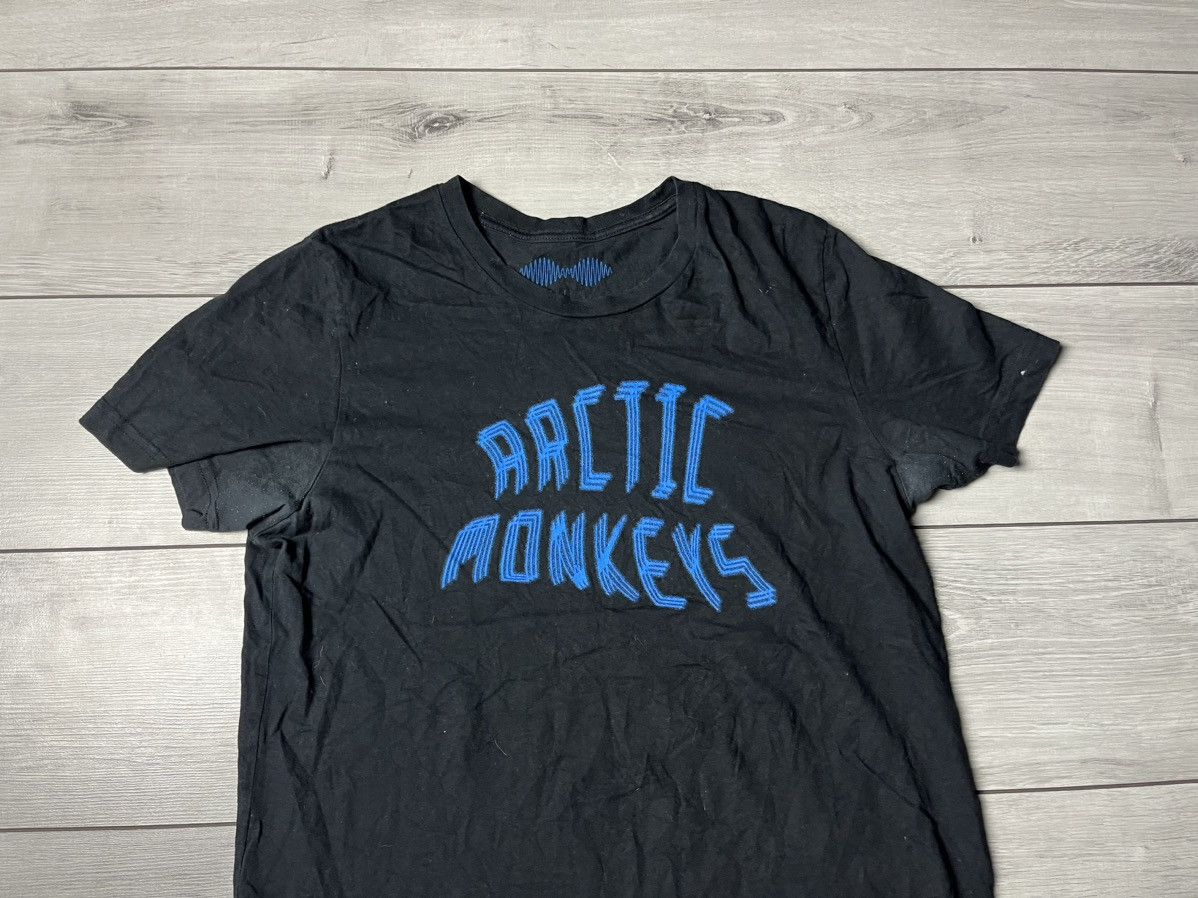 Band Tees Arctic Monkeys Tshirt rock band size Large Size US L / EU 52-54 / 3 - 3 Thumbnail
