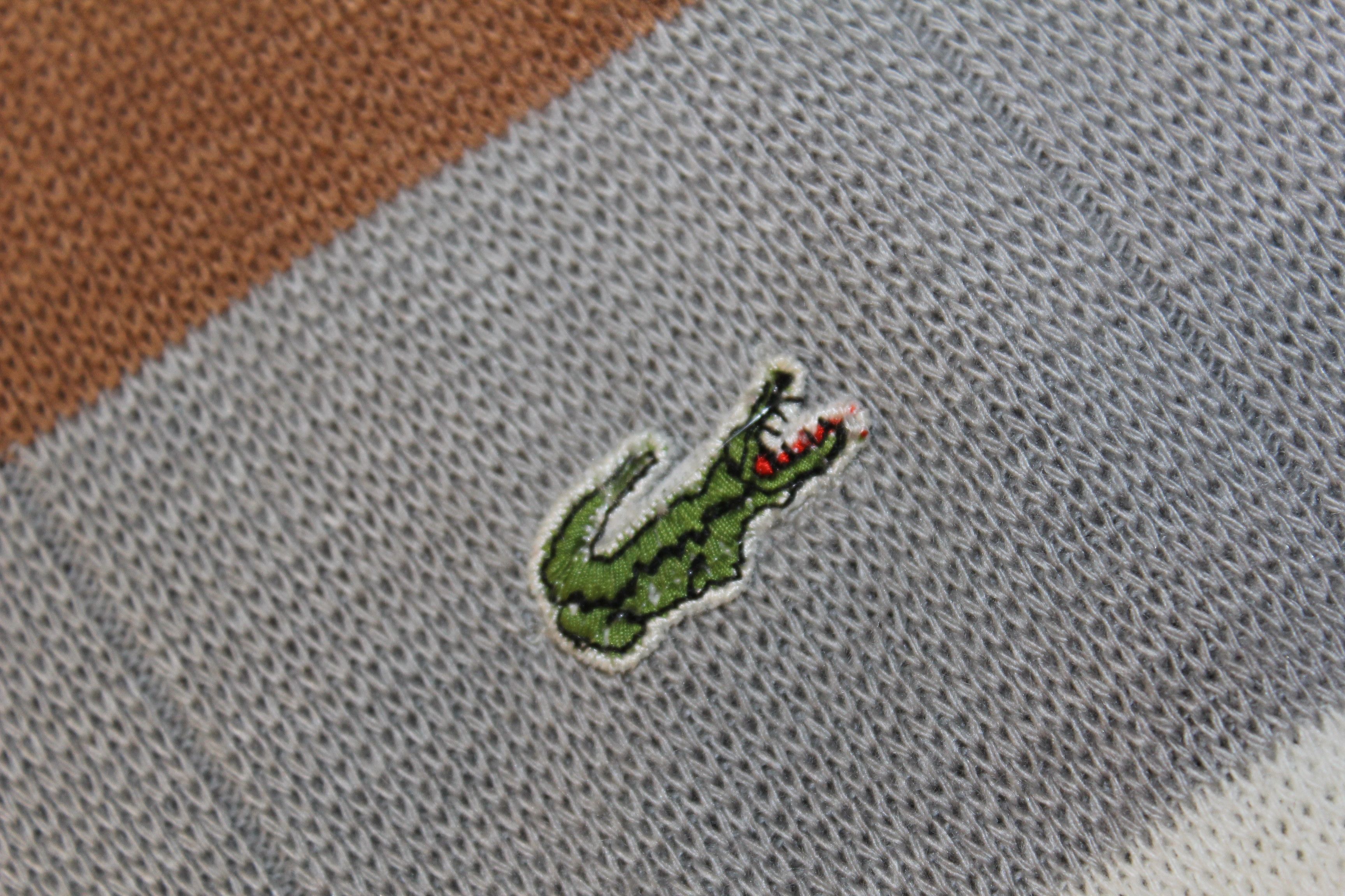 Lacoste Men's LACOSTE Vintage V-Neck Striped Jumper Size US M / EU 48-50 / 2 - 7 Thumbnail