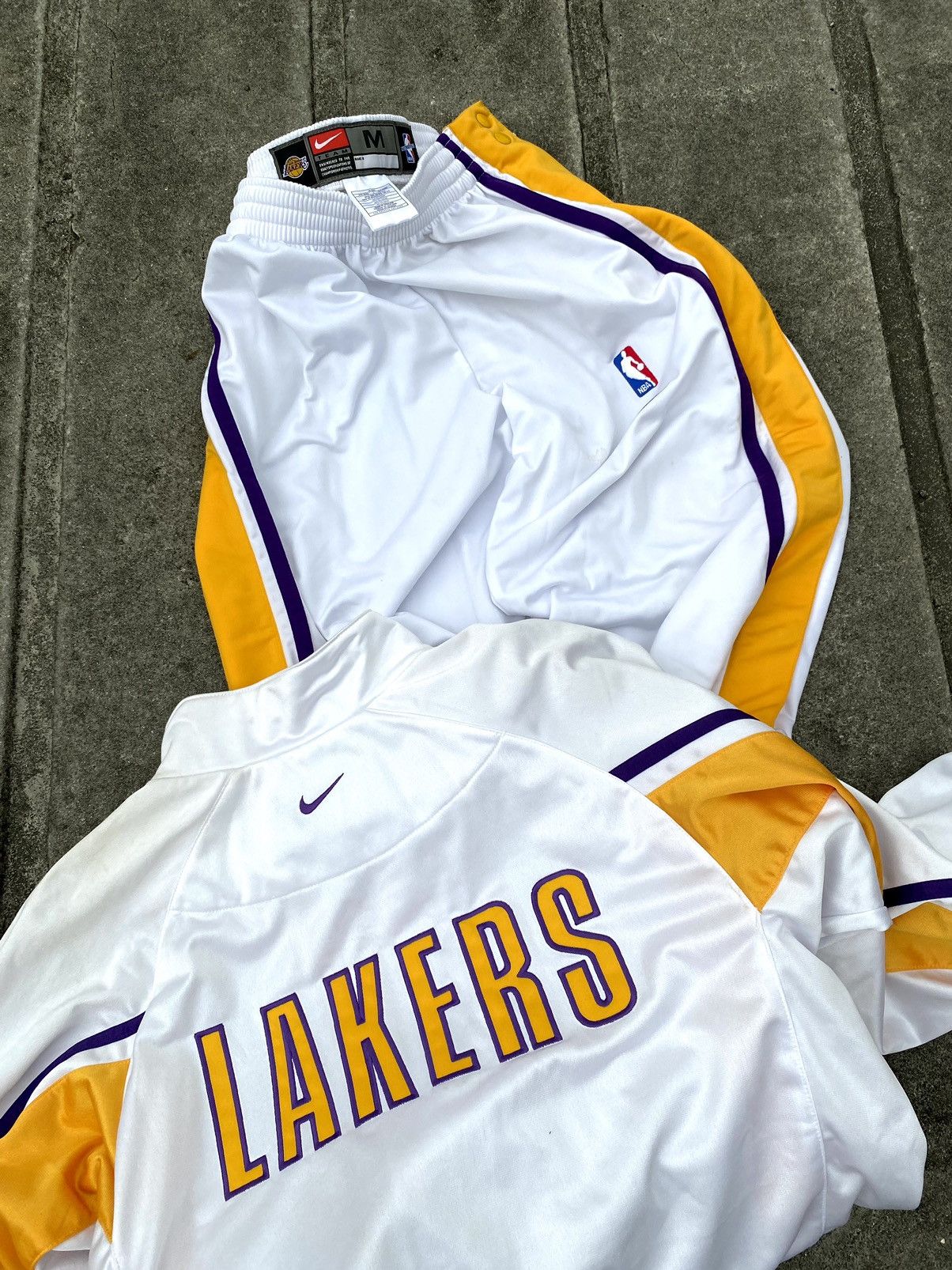NBA Vintage Nike Team X L.A Lakers Nike NBA Warm-Up Set Size US XL / EU 56 / 4 - 3 Thumbnail