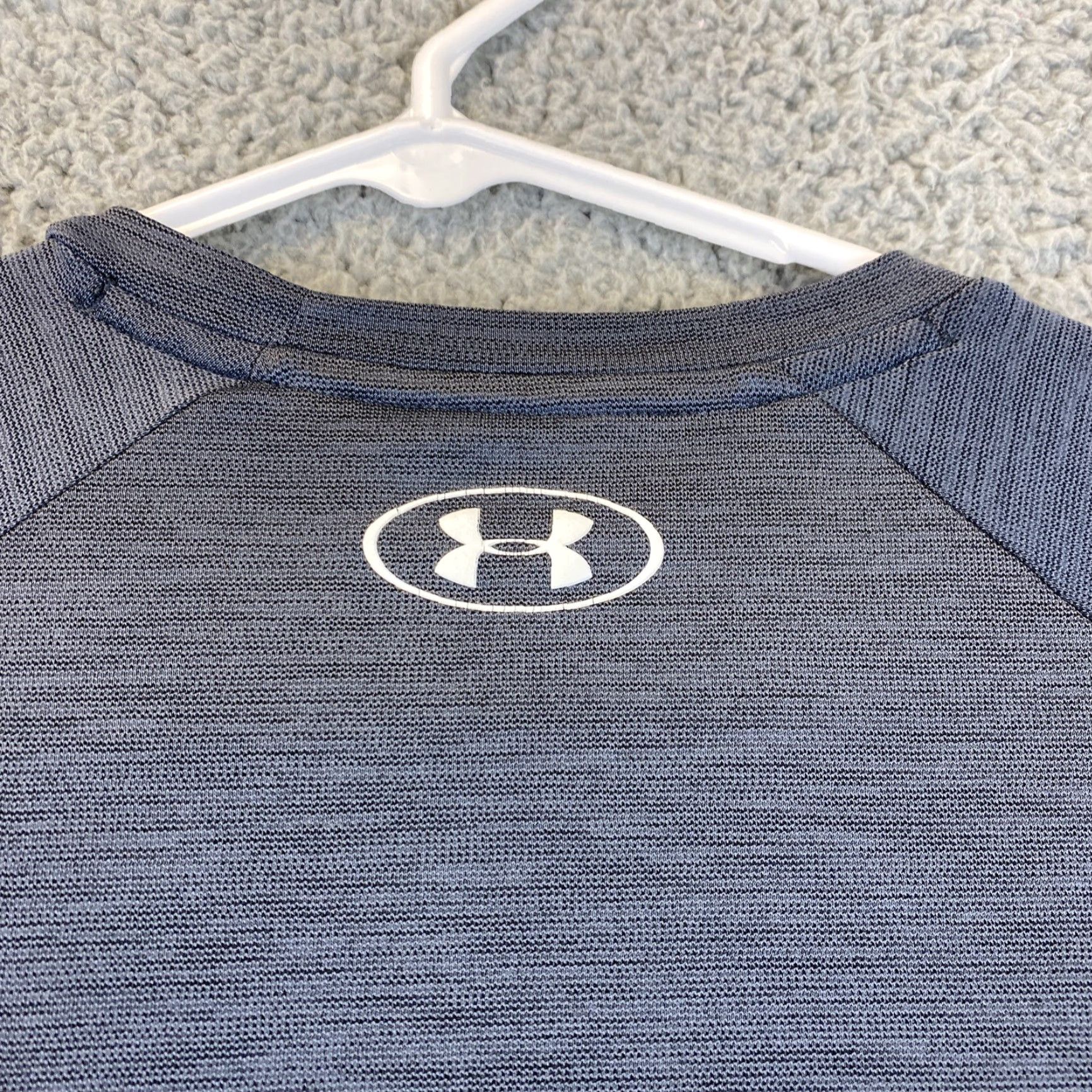 Under Armour Under Armour HeatGear Shirt Mens S Short Sleeve Gray 52-9 Running Pullover Casual Activewear Size US S / EU 44-46 / 1 - 7 Thumbnail