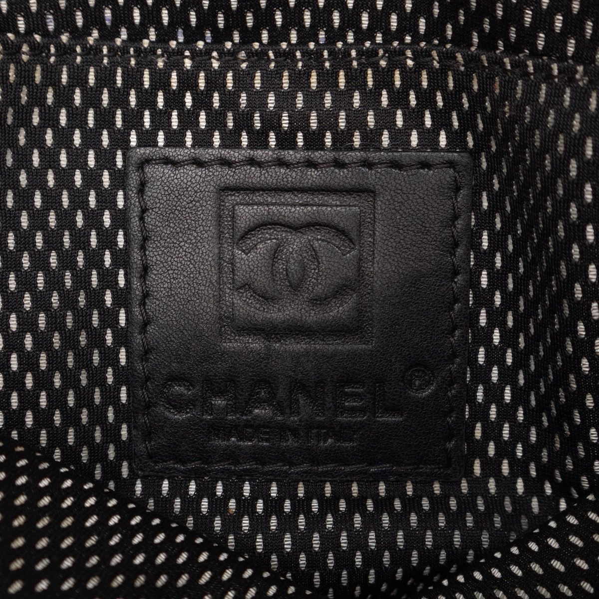 Chanel CHANEL 2006/08 Black Sport Line CC Logo Crossbody Bag RARE Size ONE SIZE - 17 Thumbnail