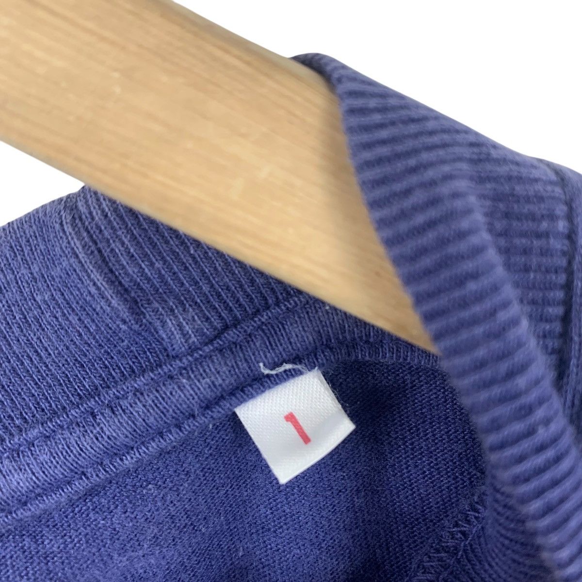 Blue Blue Japan × Japanese Brand × Vintage Vintage 90s BLUE BLUE small logo printed tee Size US S / EU 44-46 / 1 - 9 Thumbnail