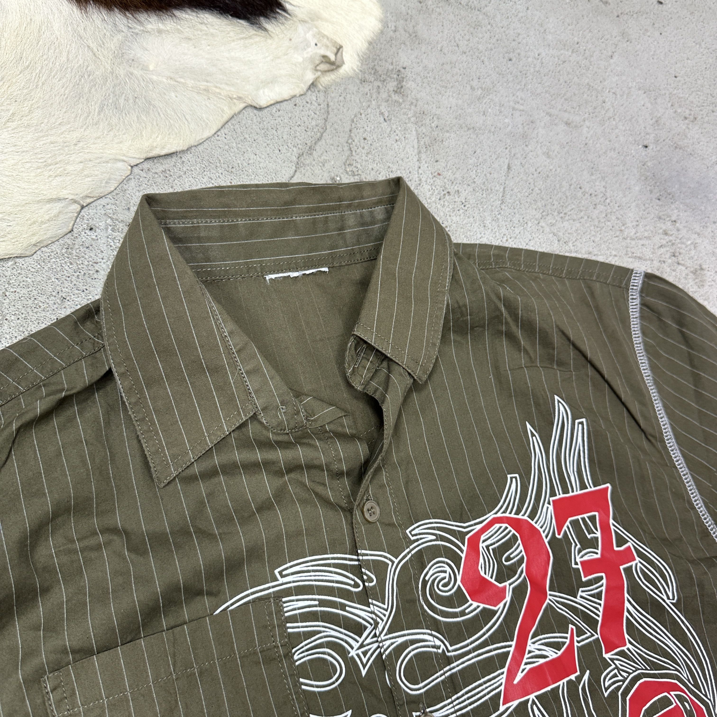 Vintage Vintage Stripped Streetwear Casual Tribal Y2K Polo Shirt Size US M / EU 48-50 / 2 - 3 Thumbnail