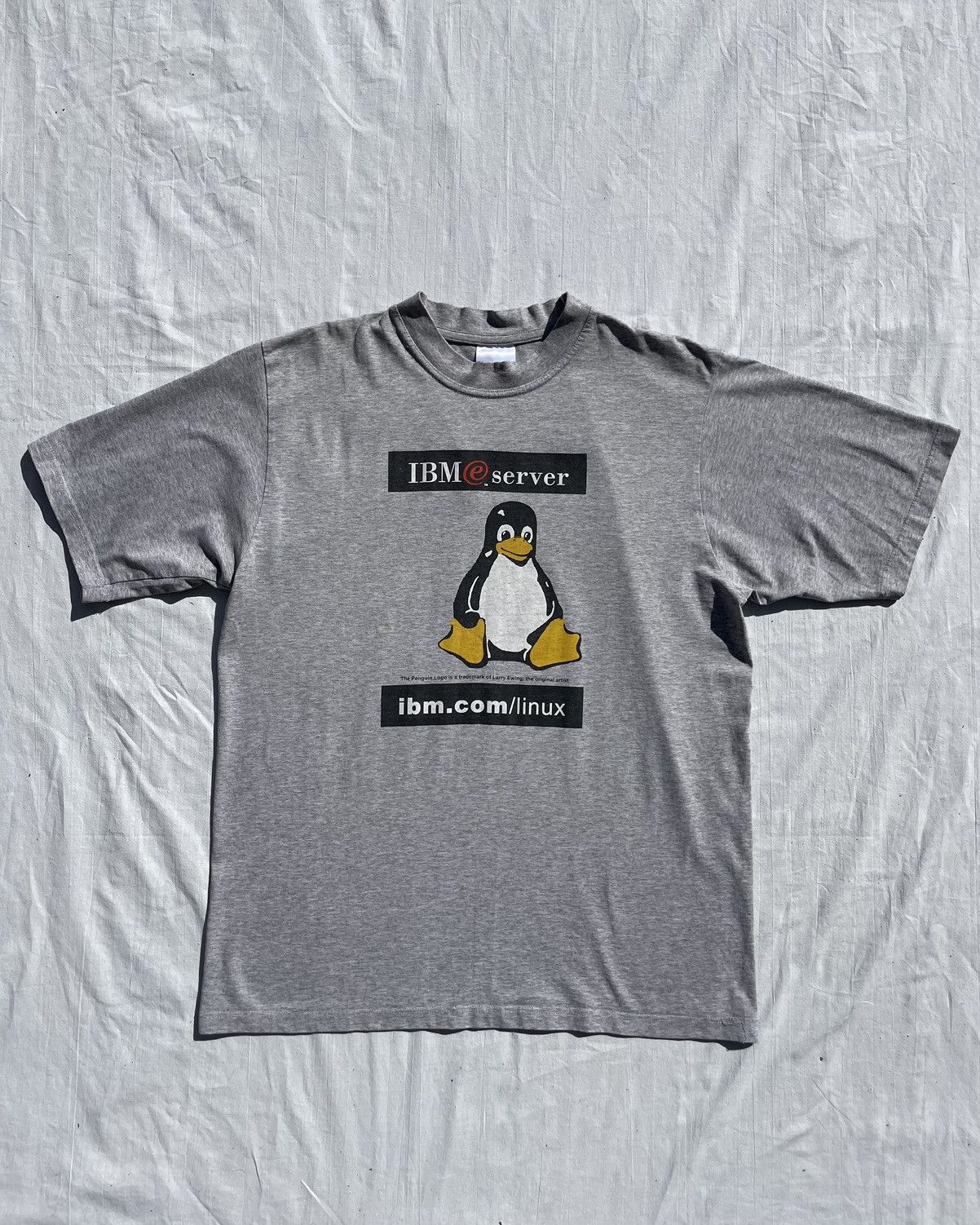 image of Vintage Linux Ibm Penguin Logo T-Shirt in Grey, Men's (Size Medium)