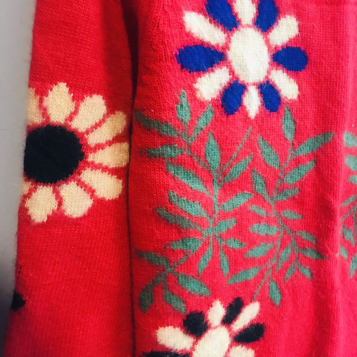 Vintage Japanese Fuzzy Flower Knitted Sweater Size M / US 6-8 / IT 42-44 - 4 Thumbnail