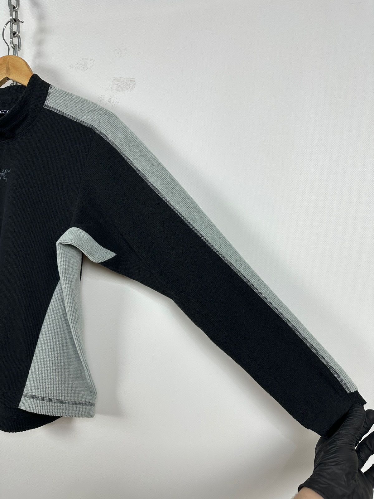 Arc'teryx Vintage Arcteryx Center Logo Delta LT Polartec Fleece Size S / US 4 / IT 40 - 10 Thumbnail