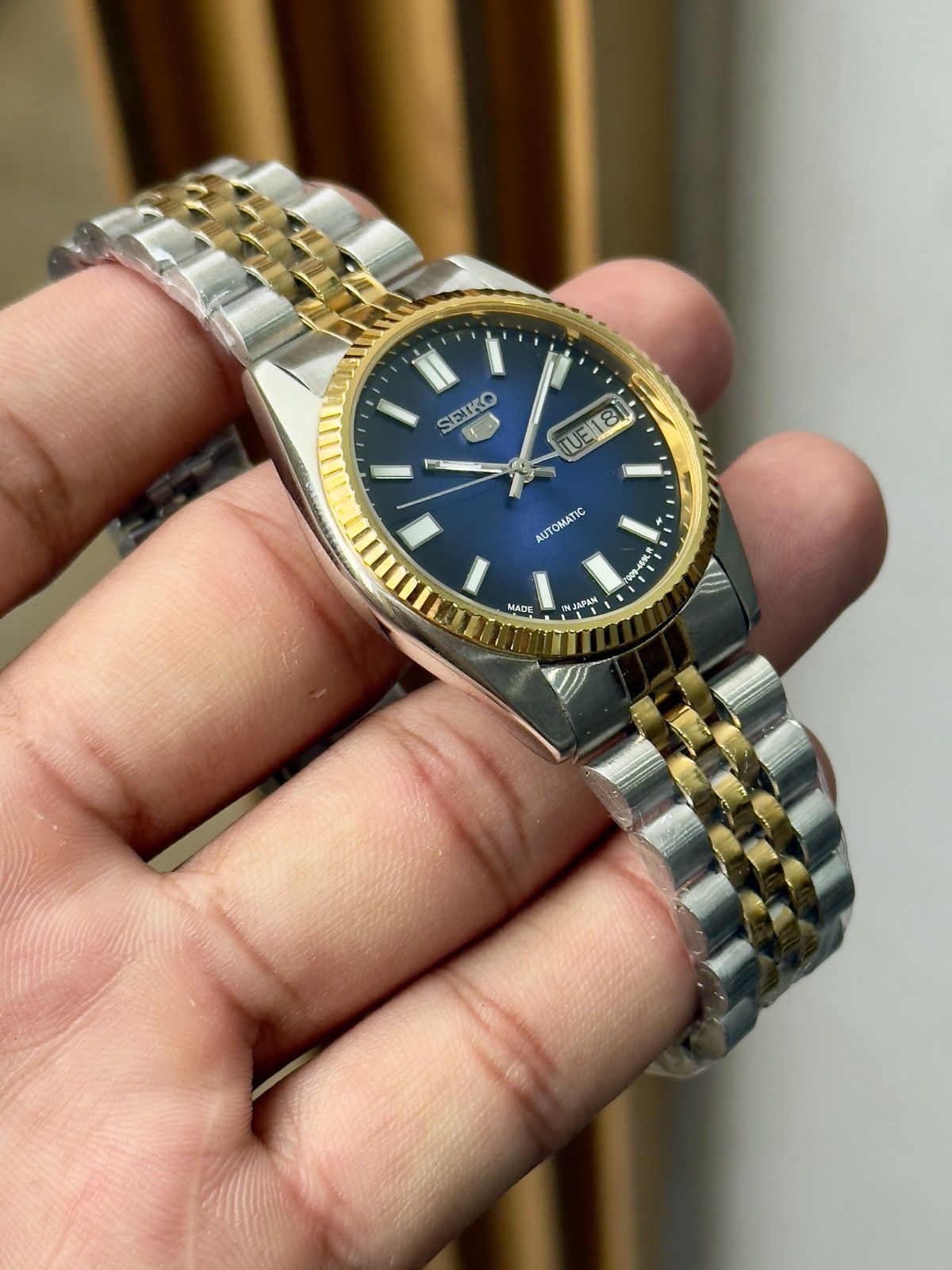 Vintage Seiko SNXJ NOS Automatic 7009 blue Dial Men’s Wrist Watch Size 36 - 3 Thumbnail