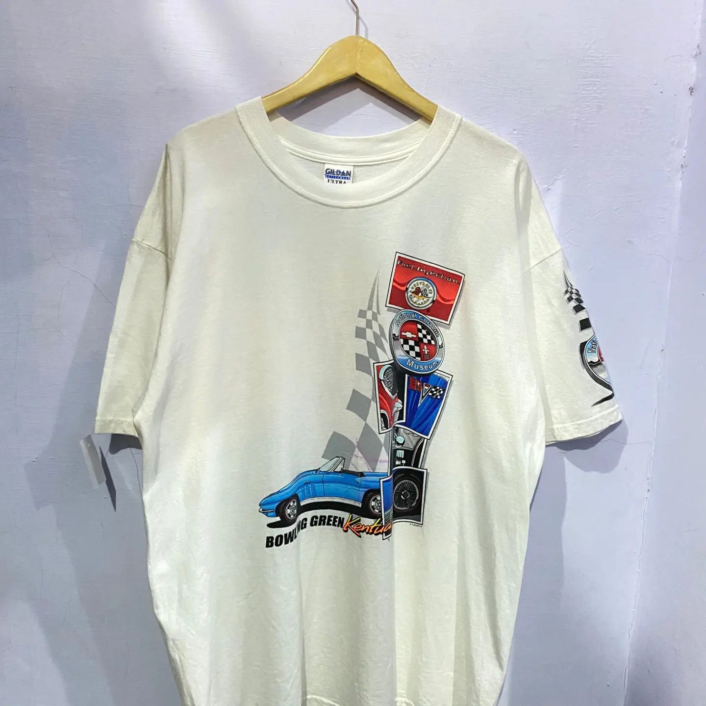 Chevrolet × Vintage Tshirt corvette ncm fuel injection Size US XL / EU 56 / 4 - 1 Thumbnail
