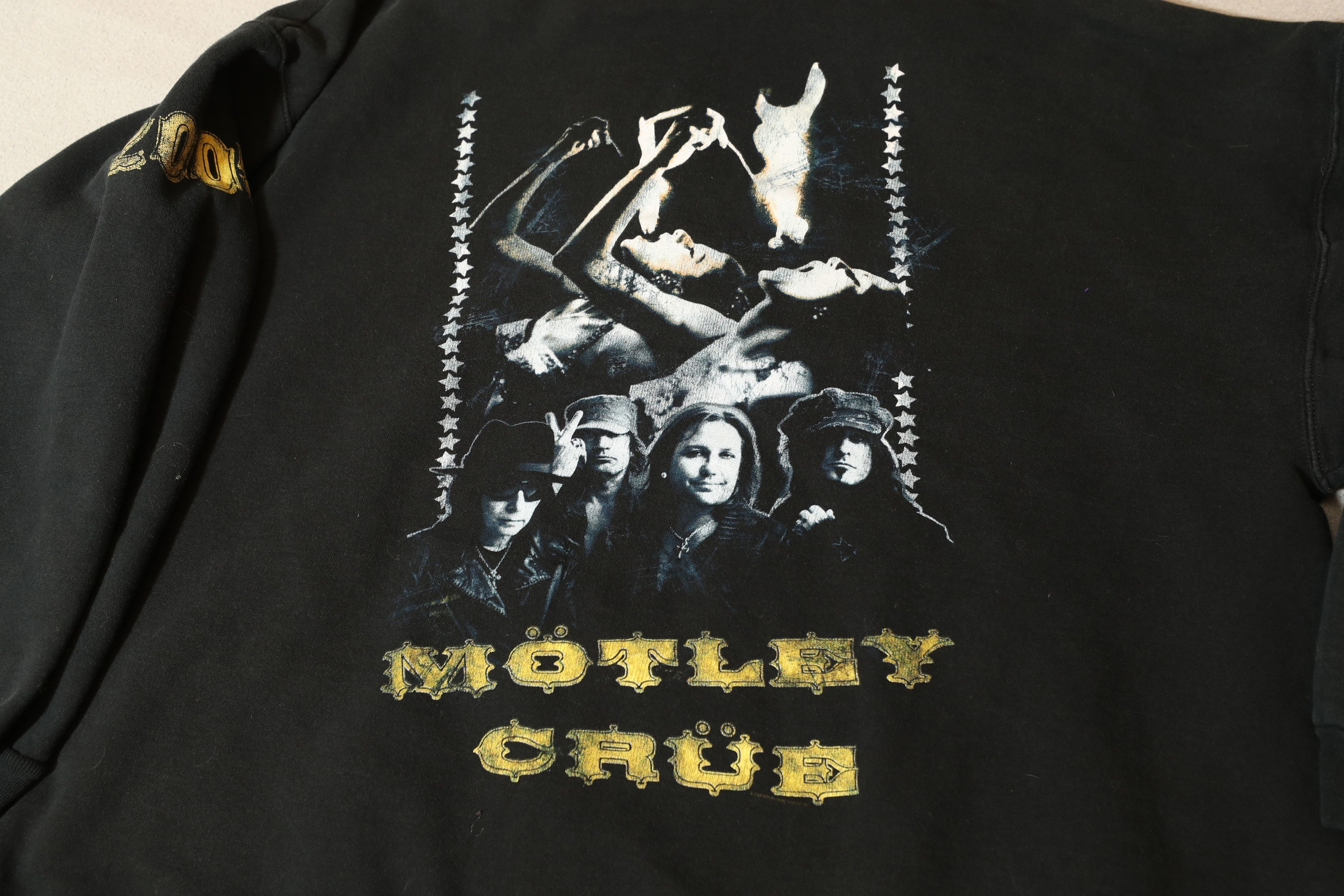 Band Tees × Hanes × Vintage Vintage 2005 Motley Crue Hoodie (XXL) Size US XXL / EU 58 / 5 - 11 Thumbnail