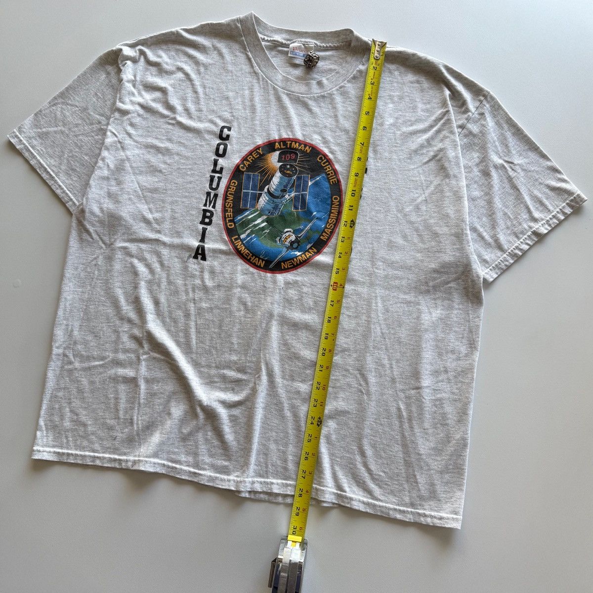 Vintage 2002 Vintage NASA Columbia STS-109 Tee Size US XXL / EU 58 / 5 - 7 Thumbnail