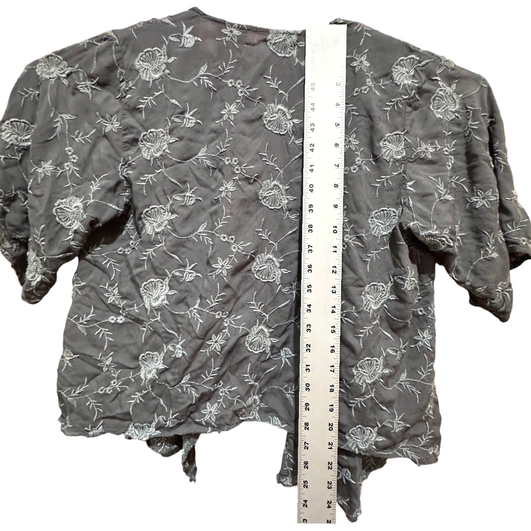 Abercrombie & Fitch Abercrombie & Fitch Kimono Jacket ONE SIZE Gray Open Front Embroider Fairy Bohemian Floral Short Sleeve Women Casual City Vintage? Size ONE SIZE - 6 Thumbnail