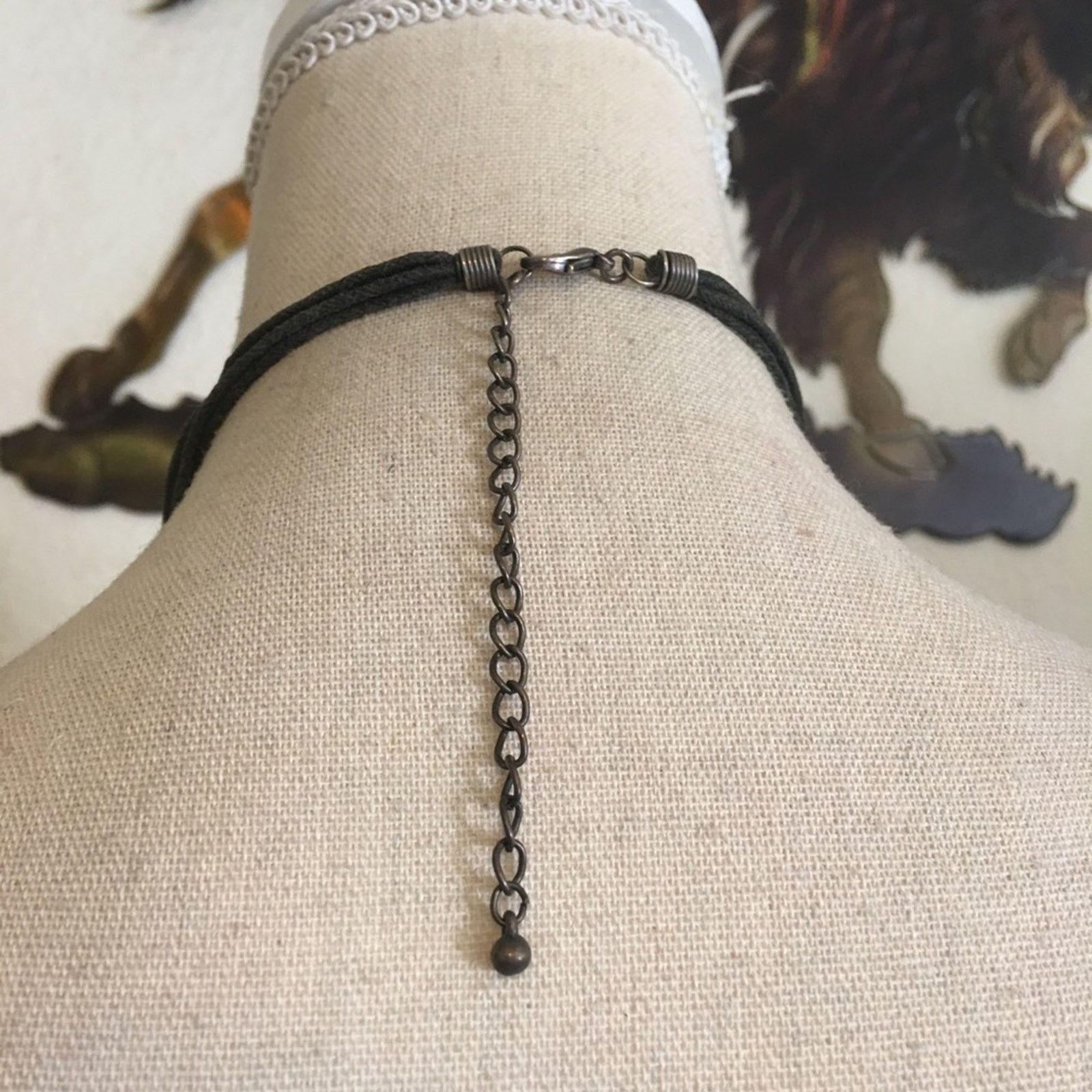 Jewelry Antique look medallion corded necklace Size ONE SIZE - 5 Thumbnail