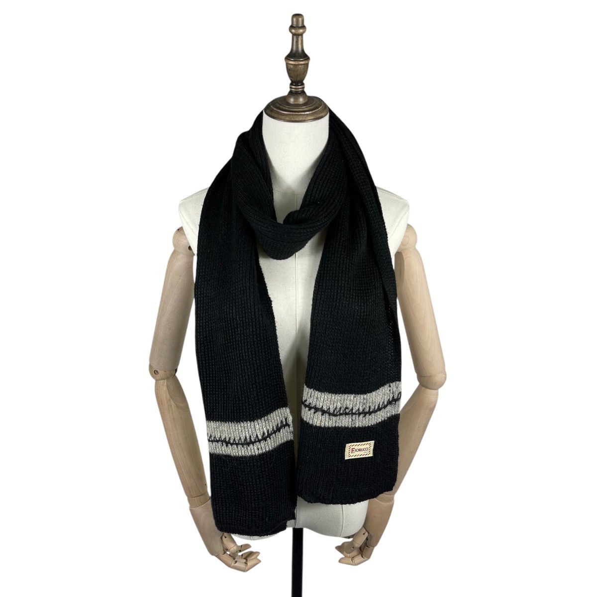 Fiorucci × Vintage Vintage Fiorucci Italy Black Knitted Scarf Muffler Size ONE SIZE - 1 Thumbnail