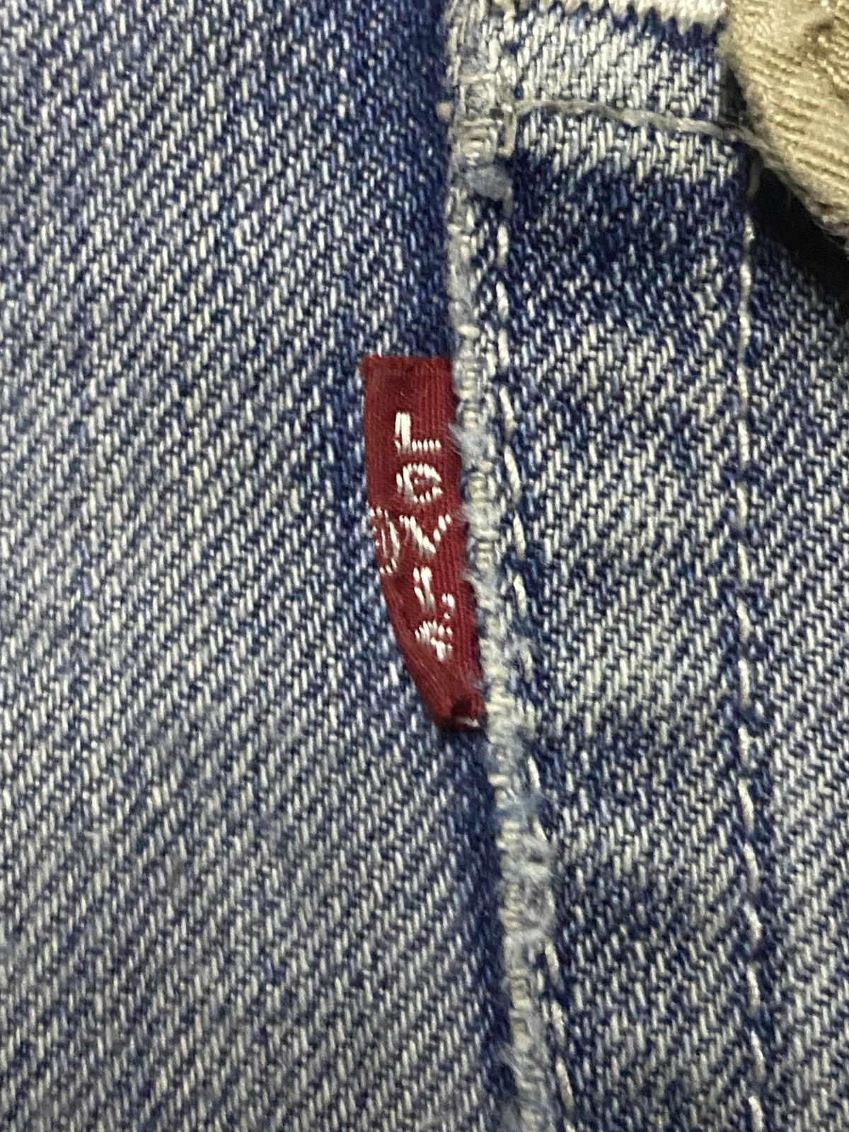 Levi's Vintage Levis 501 Distressed Loose Jeans Size US 33 - 14 Thumbnail