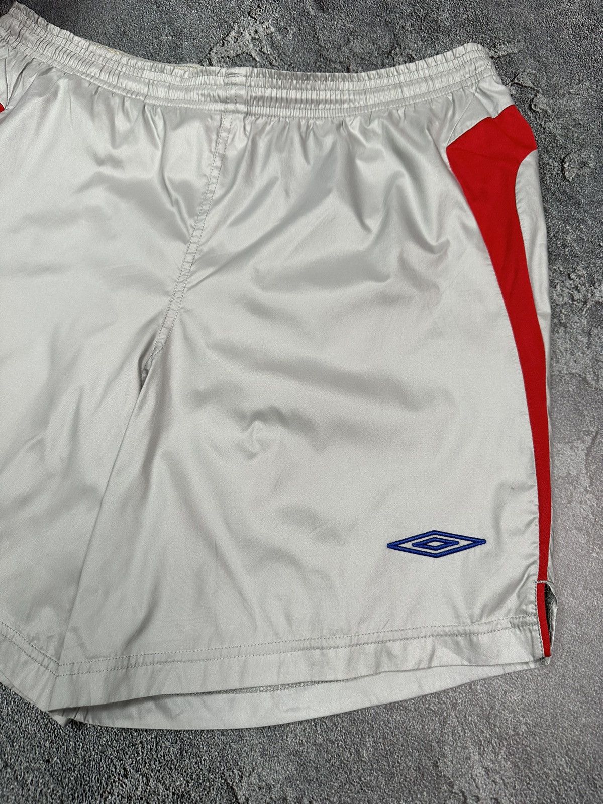 Umbro × Vintage Olympique Lyonnais vintage 2004 2005 Umbro shorts Size US 32 / EU 48 - 3 Thumbnail