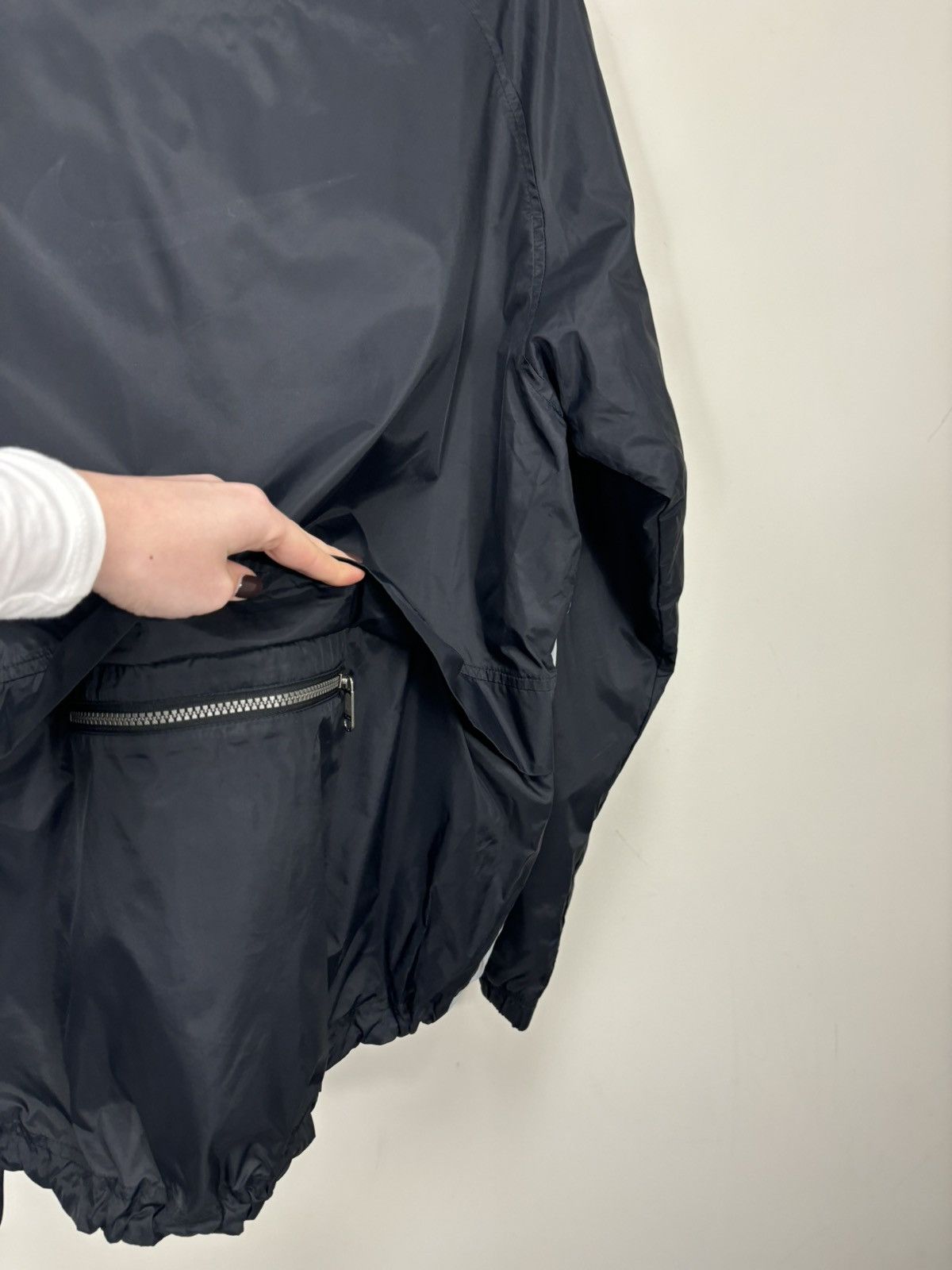 Nike Vintage Nike Y2K Big Swoosh Black Hype Hooded Nylon Jacket Size US M / EU 48-50 / 2 - 21 Thumbnail