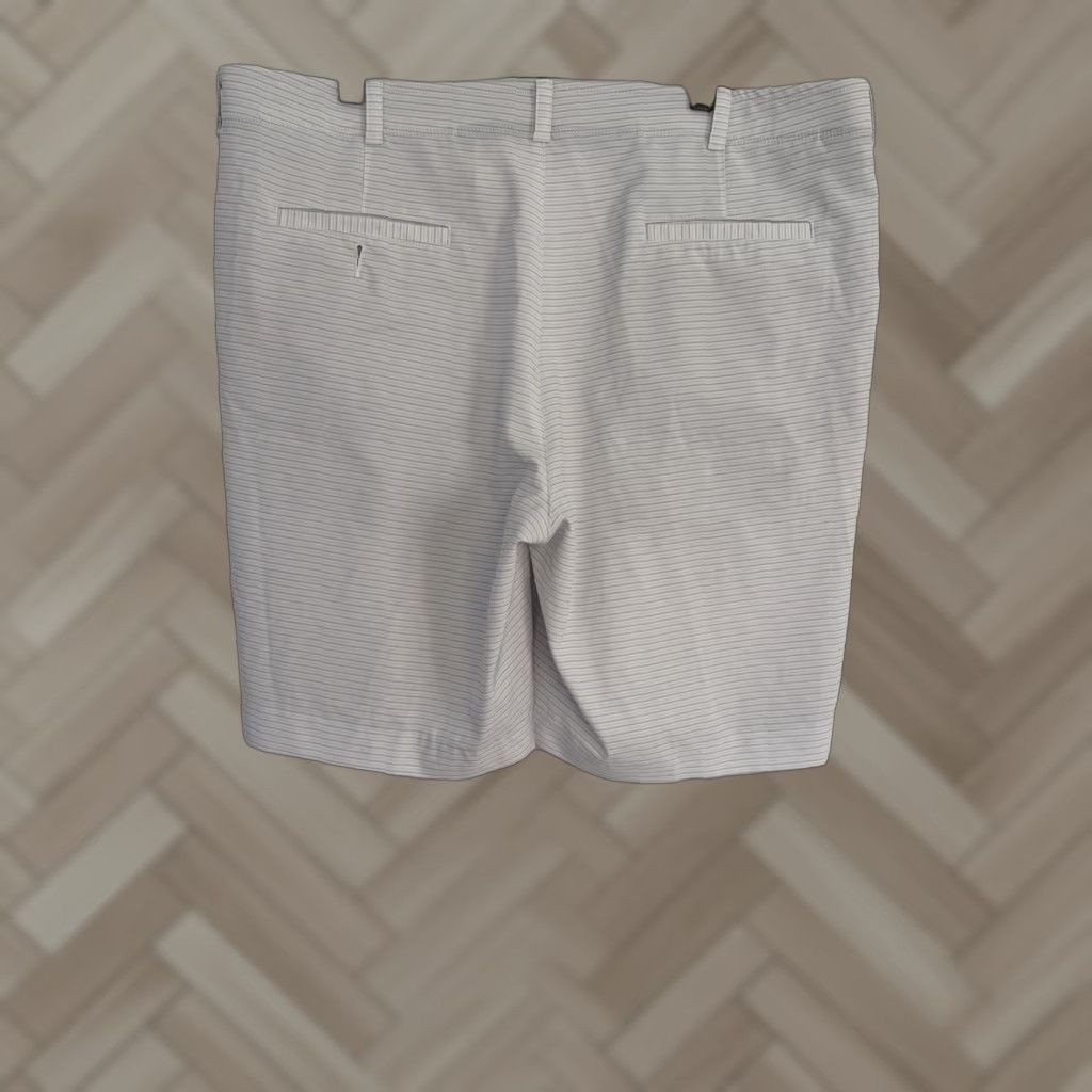 Hogan Ben Hogan Bermuda Shorts Mens Size 42 White Gray Striped Golf Shorts Stretch Pockets Lightweight Zip Flat Front Mid Rise Polyester Spandex Regular Size US 42 / EU 58 - 1 Thumbnail