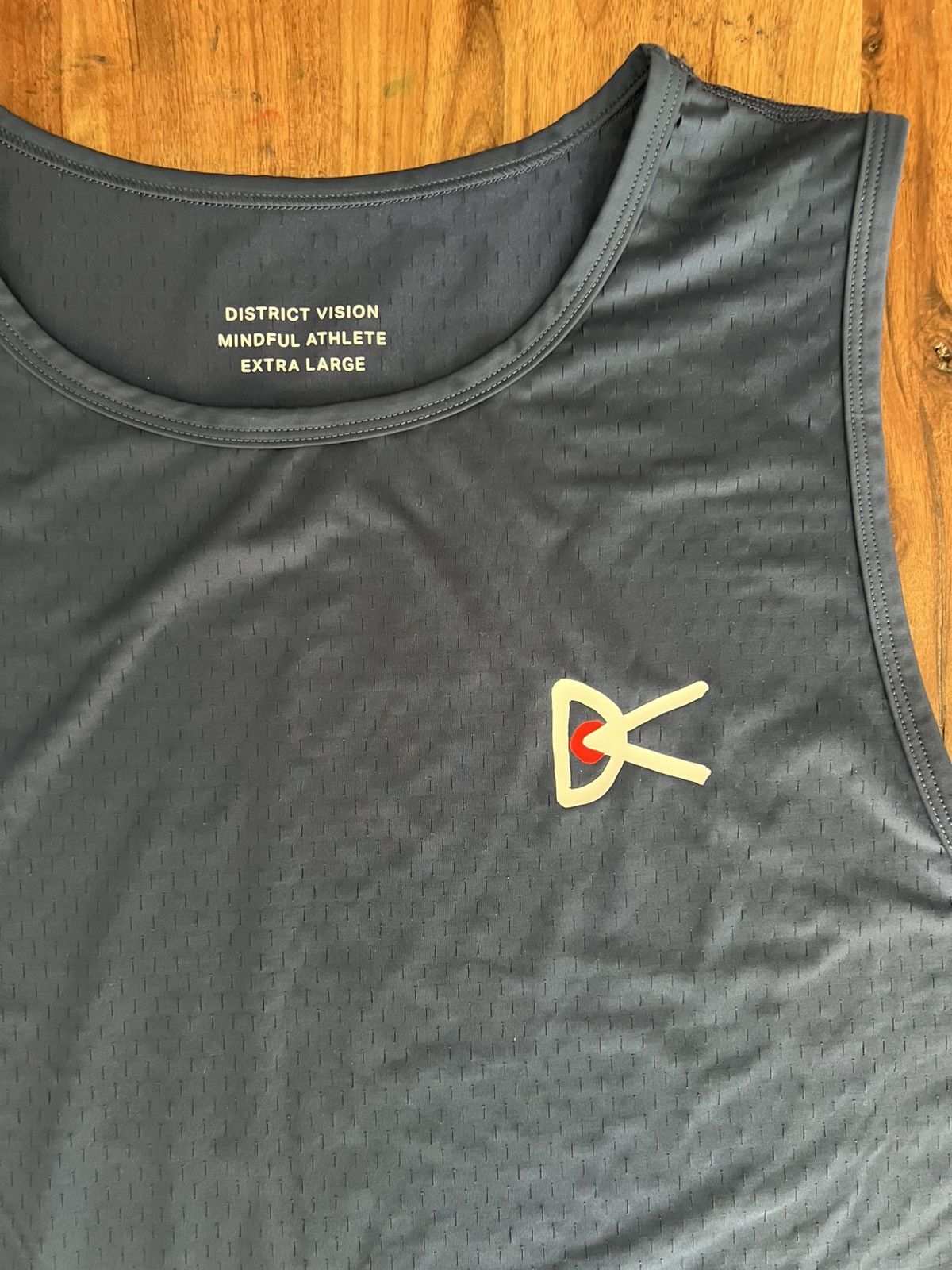 District Vision District Vision mesh singlet Size US XL / EU 56 / 4 - 4 Thumbnail