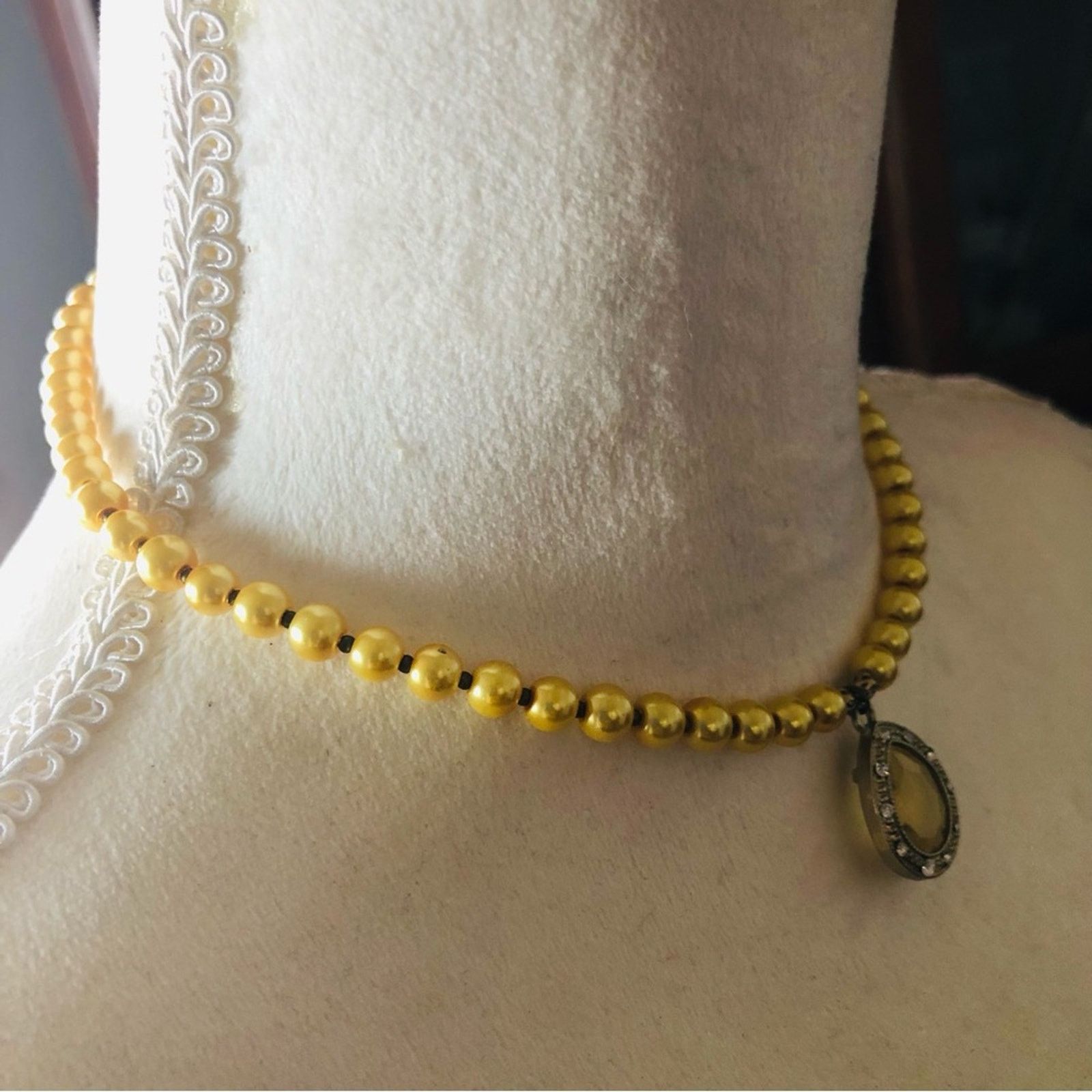 Handmade Handcrafted repurpose mellow yellow teardrop Pearl necklace Size ONE SIZE - 3 Thumbnail
