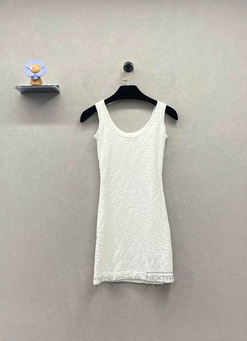 Fendi Fendi Full Logo White Dress, Slim Fit Sleeveless Style Size XS / US 0-2 / IT 36-38 - 3 Thumbnail