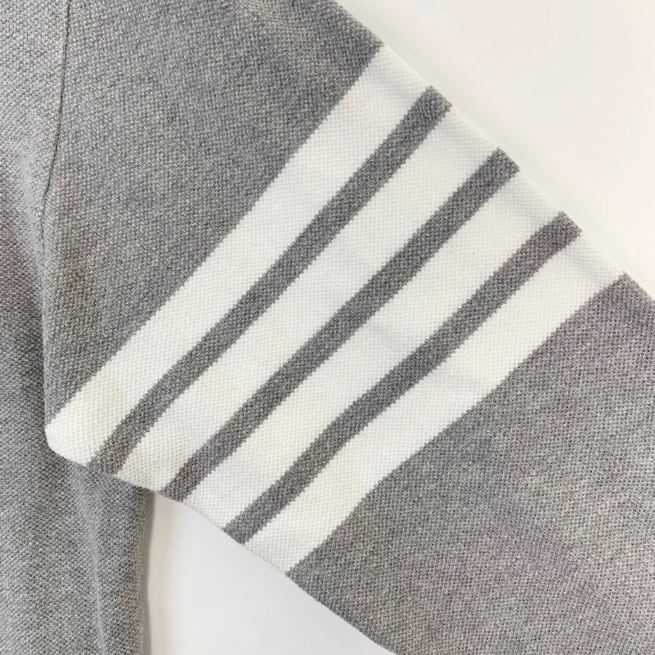 Thom Browne [Thom Browne] Four-Bar Stripe Grey Crewneck Long-Sleeve Swea Size US S / EU 44-46 / 1 - 6 Thumbnail