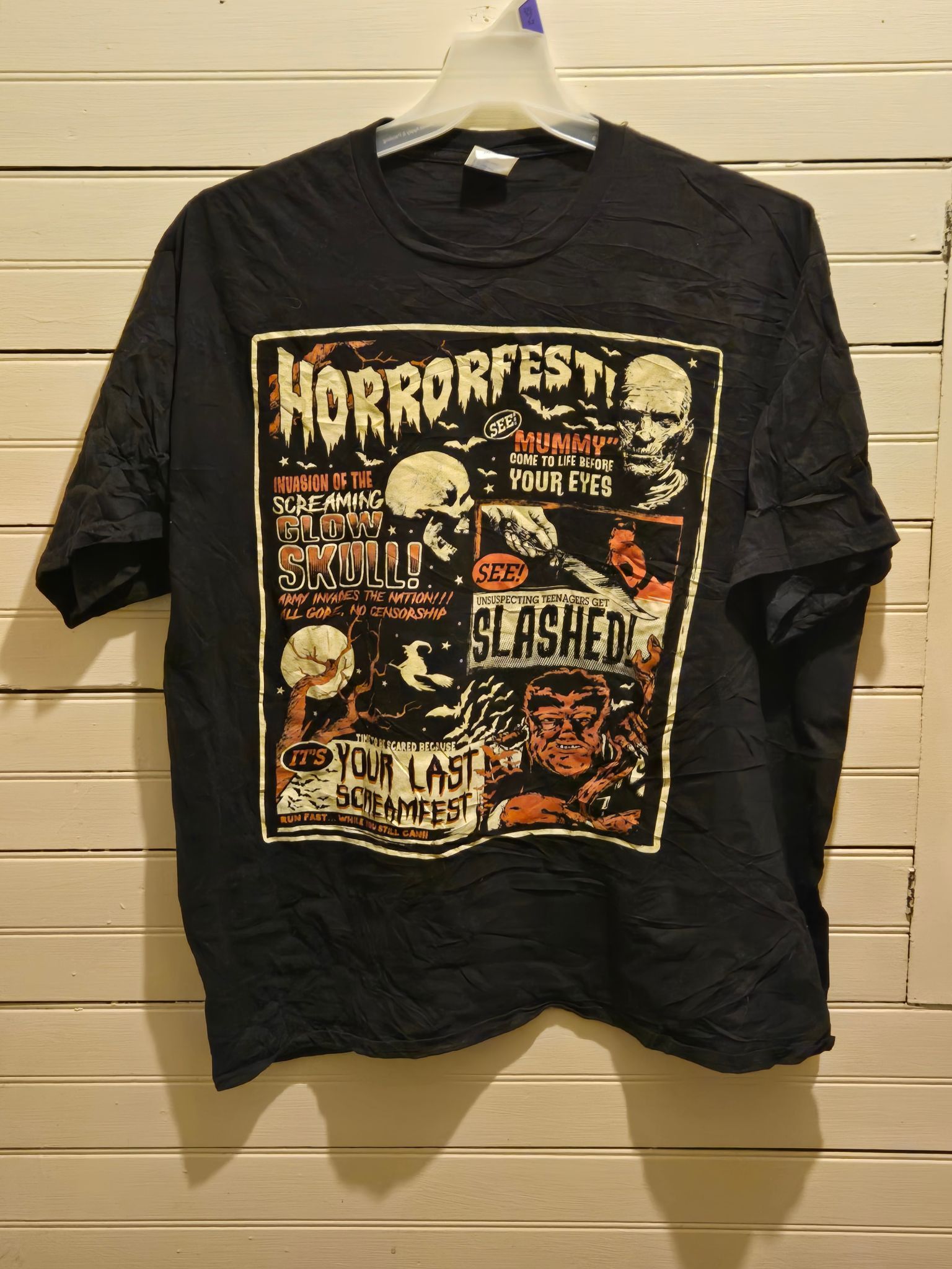 Port & Company Port & Company T-Shirt Mens 2XL Horrorfest Comic Graphic Size US XXL / EU 58 / 5 - 1 Thumbnail